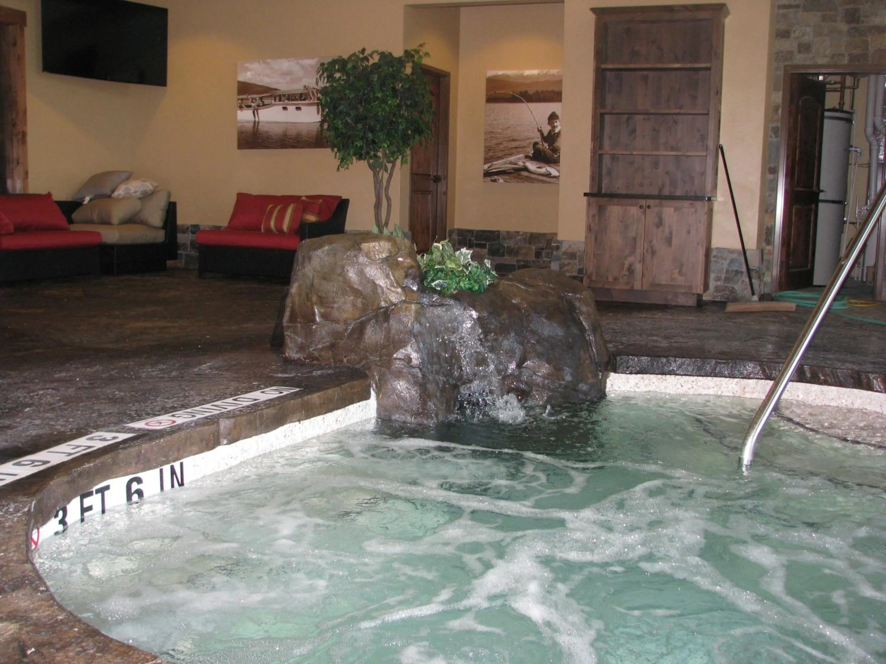 Hot Tub in Lodge at Whitefish Lake
