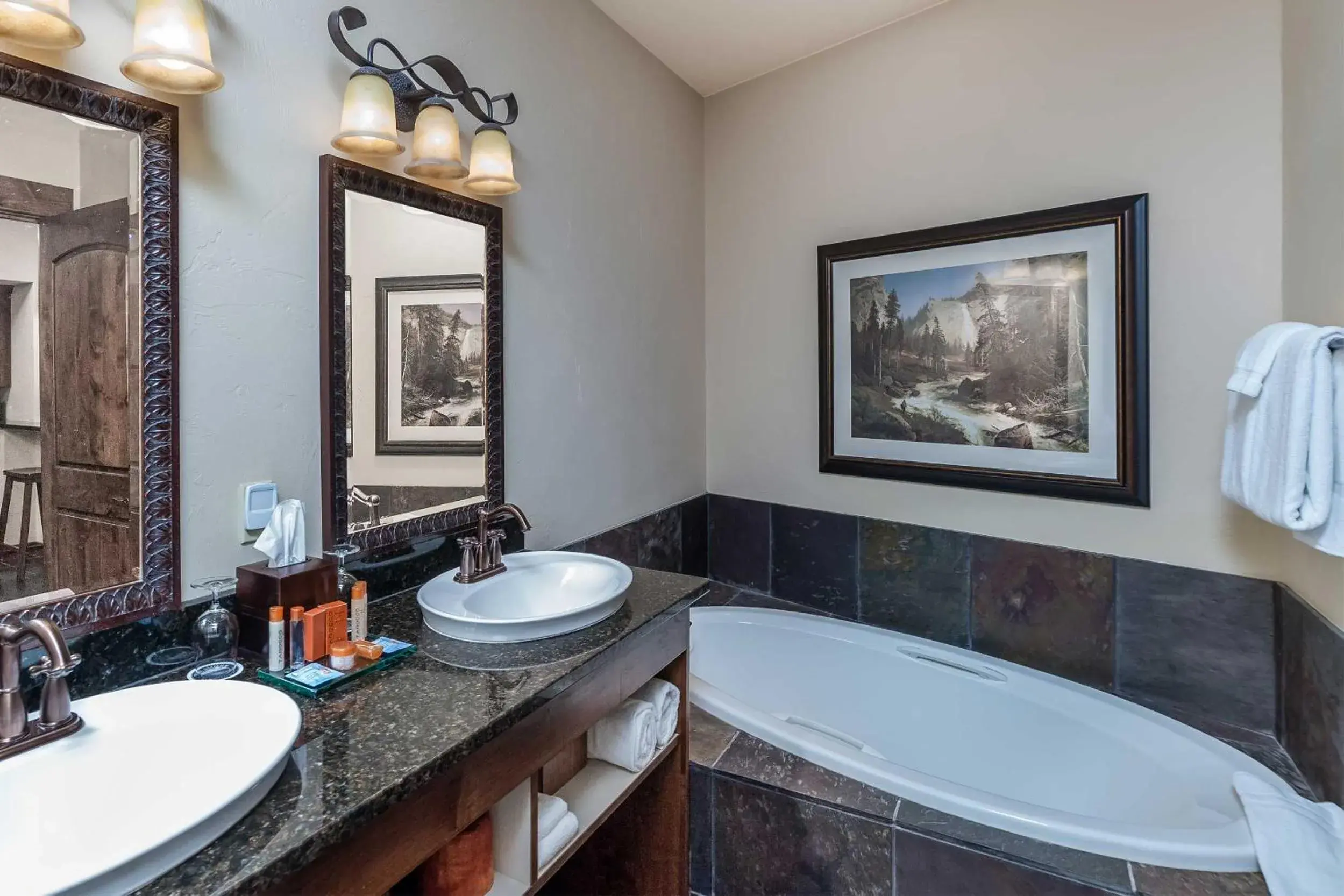 Queen Studio - Disability Access in Lodge at Whitefish Lake Queen Studio - Disability Access in Lodge at Whitefish Lake