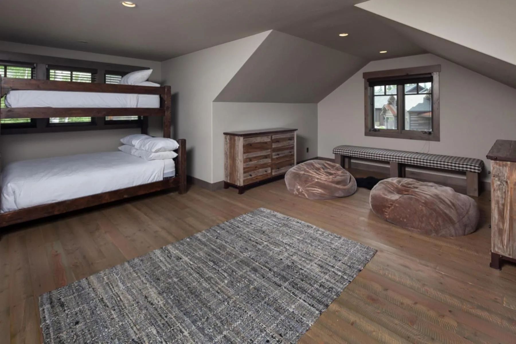 Bedroom, Bed in Lodge at Whitefish Lake