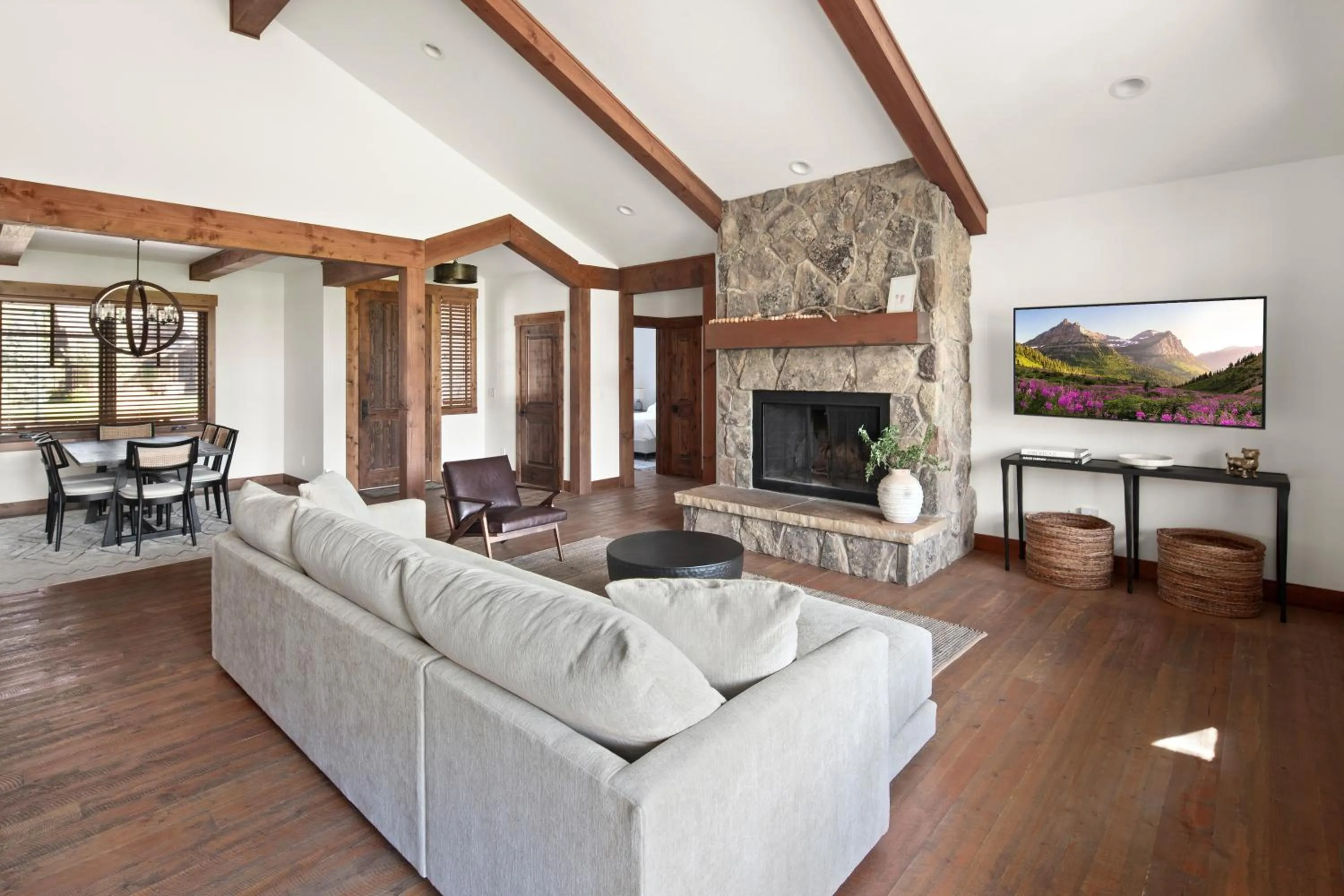 Living room in Lodge at Whitefish Lake