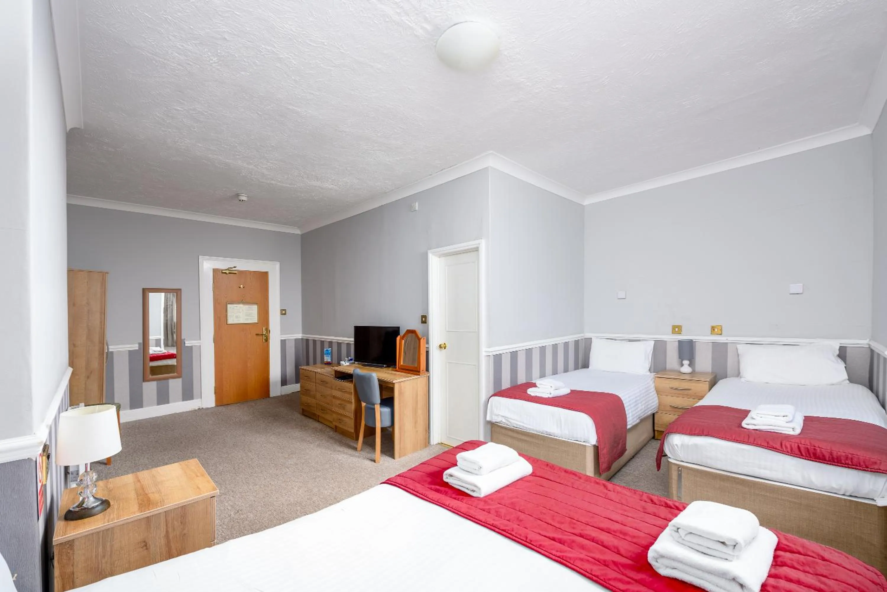 Bedroom, Bed in Hotel Prince Regent