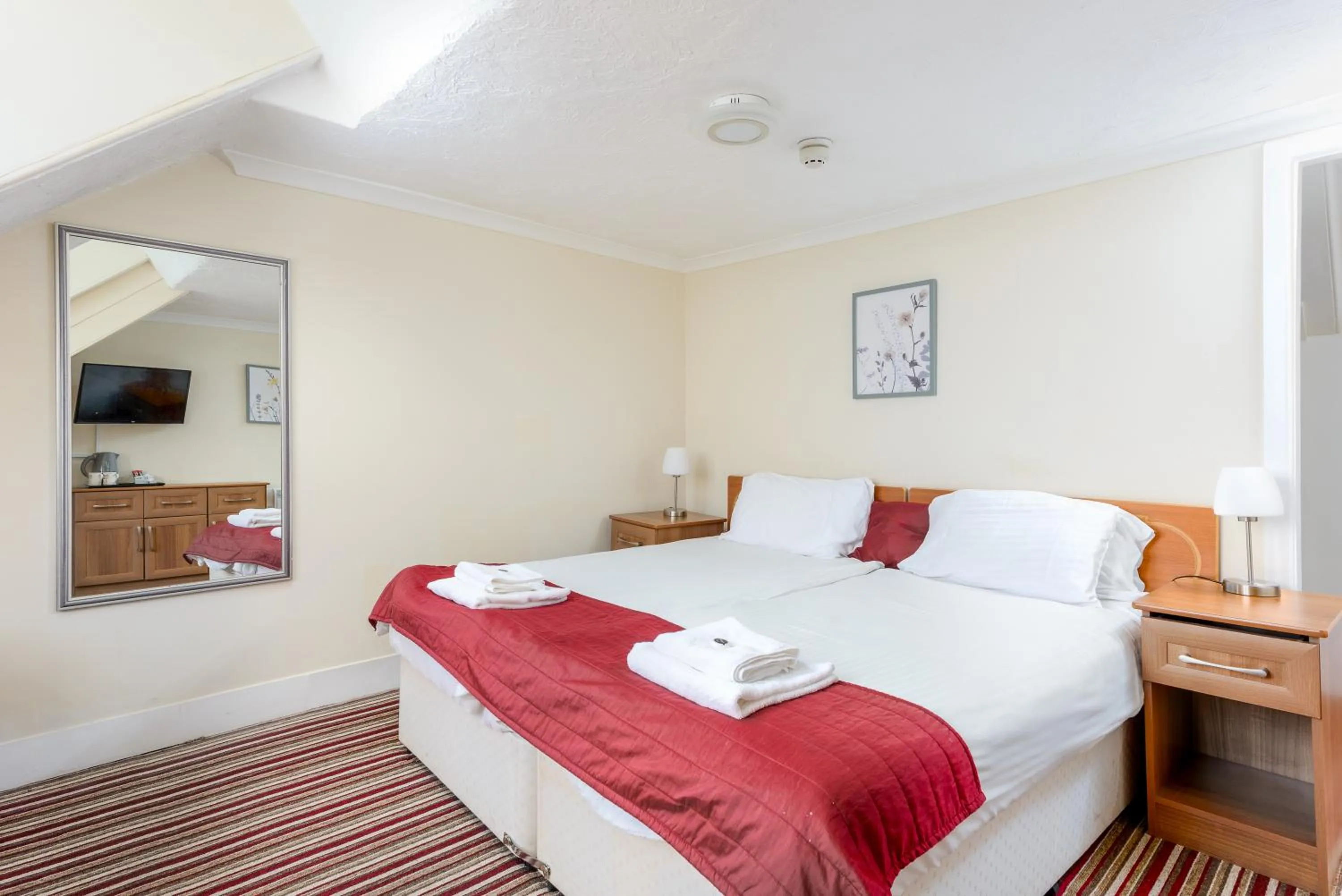 Bed in Hotel Prince Regent