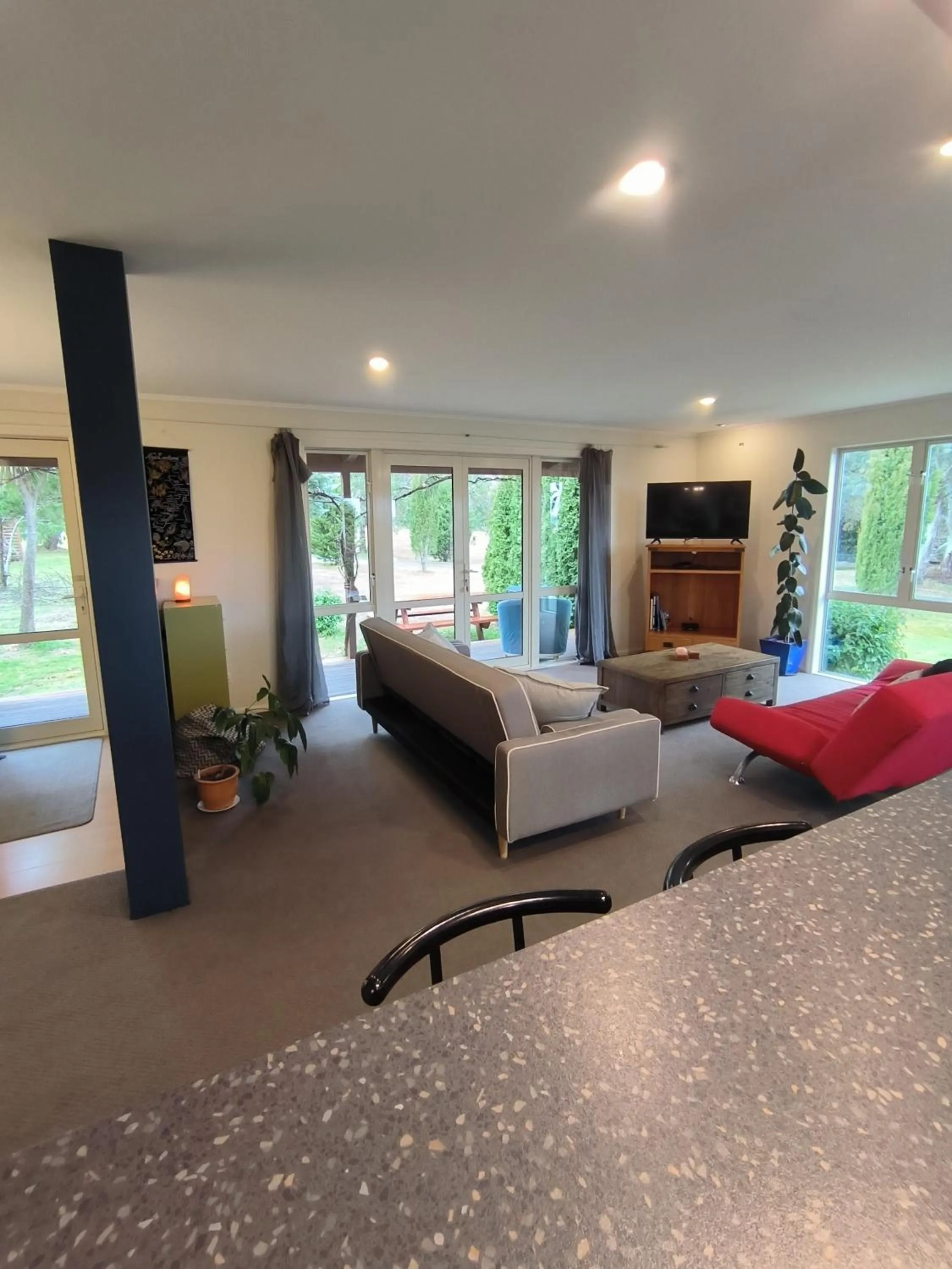 TV and multimedia, Bed in Vibrant Living Retreat