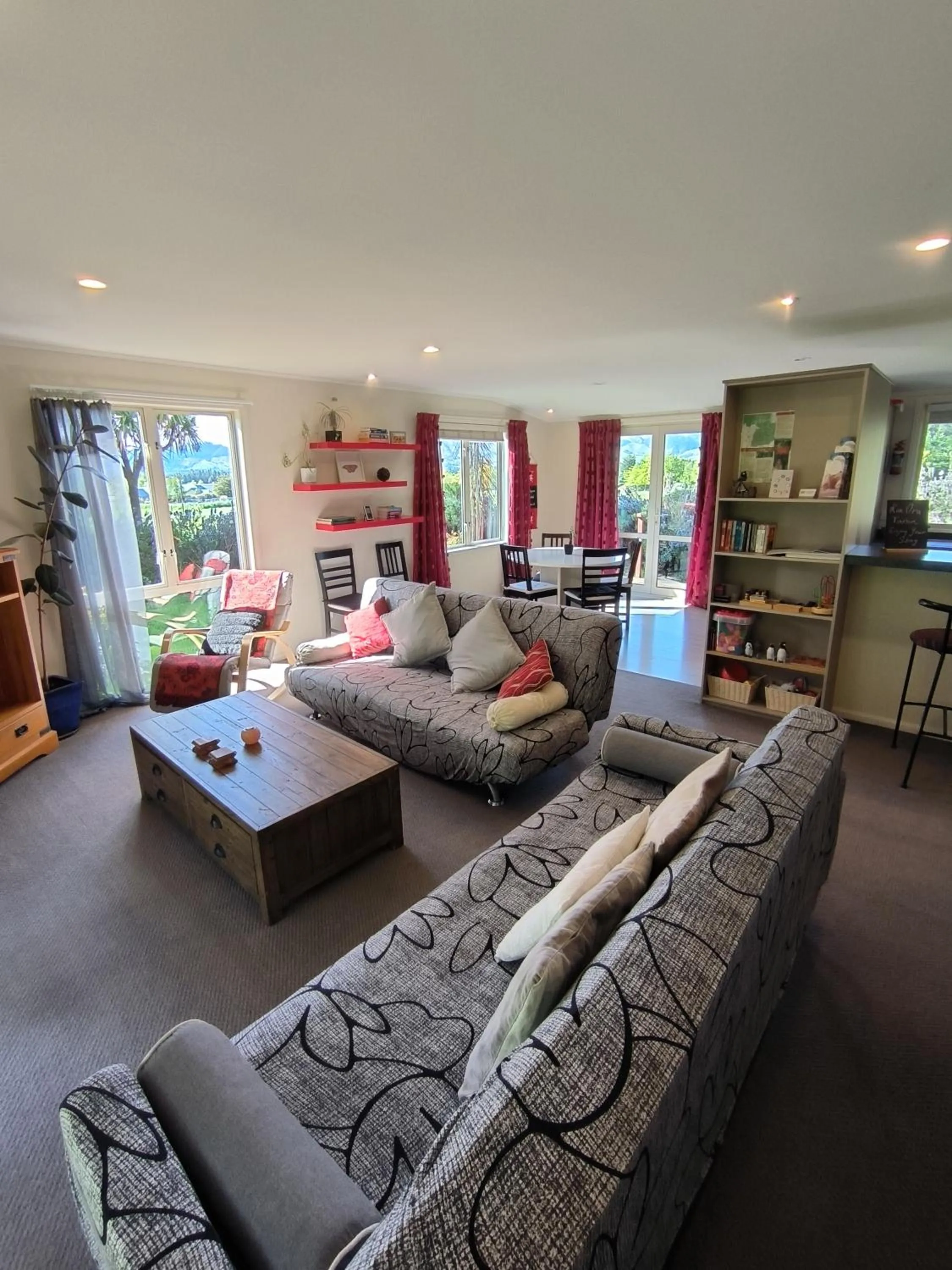 Living room in Vibrant Living Retreat