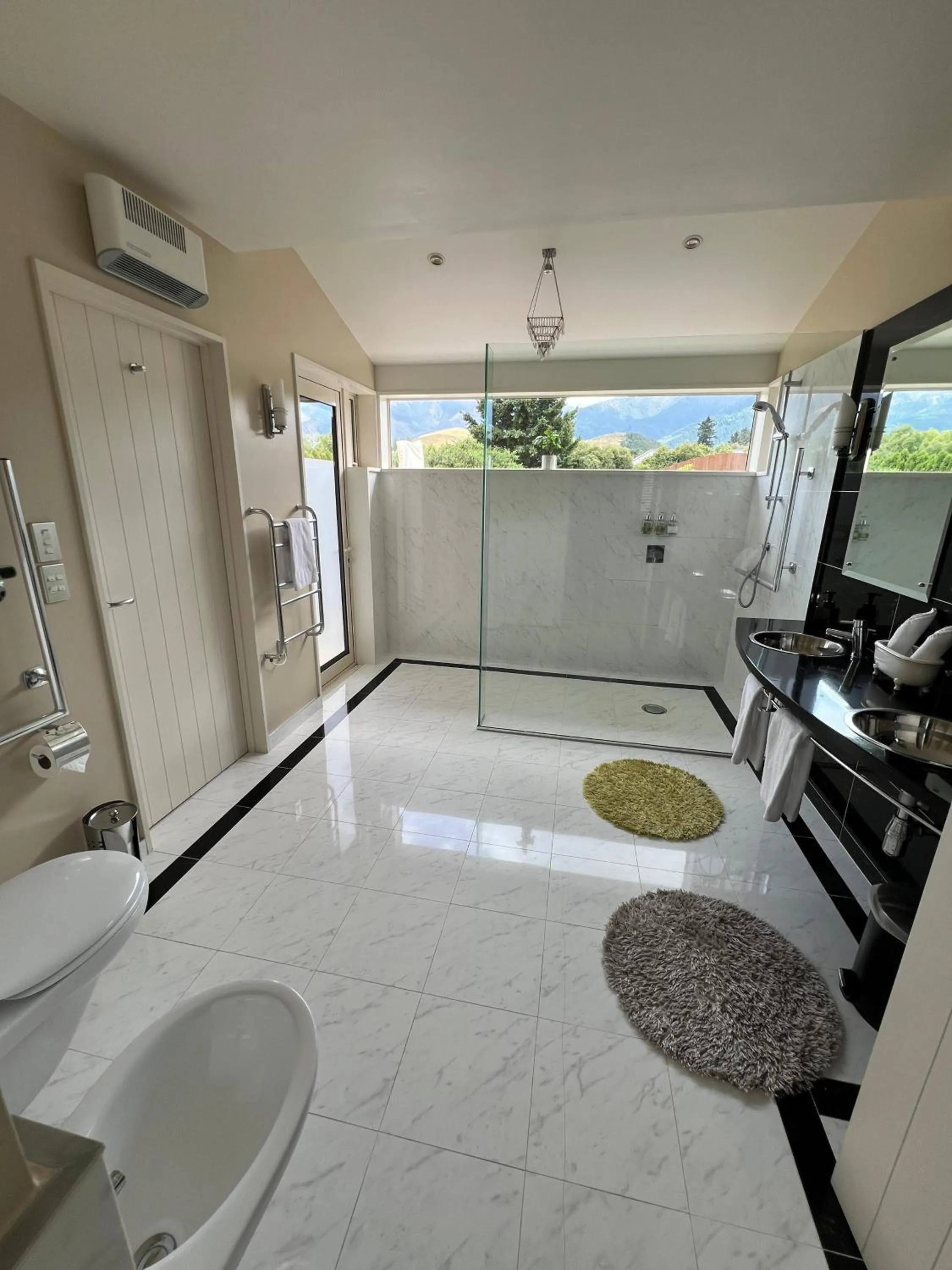 Toilet in Vibrant Living Retreat
