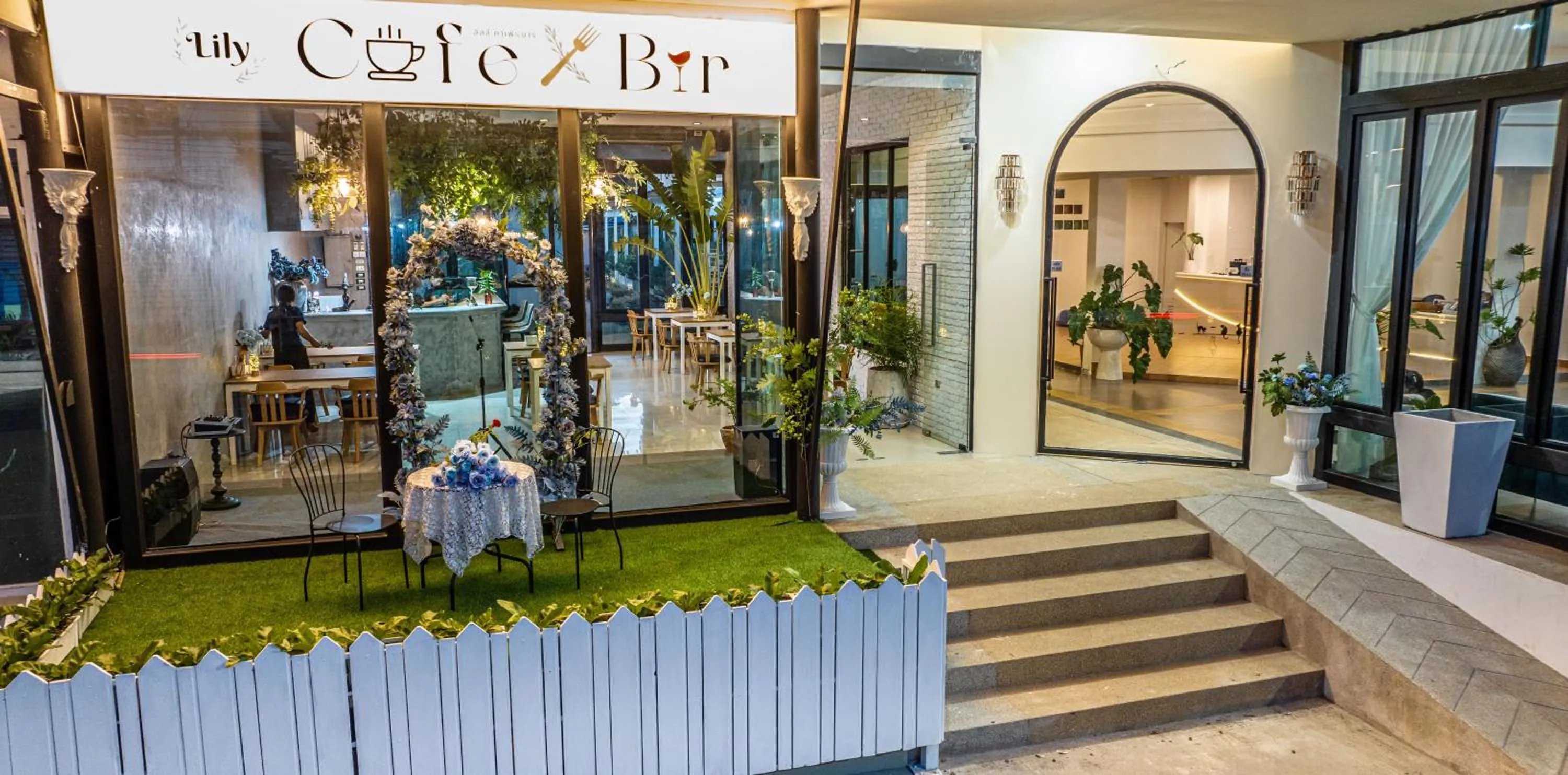 Restaurant/places to eat in Blue Carina Hotel Phuket