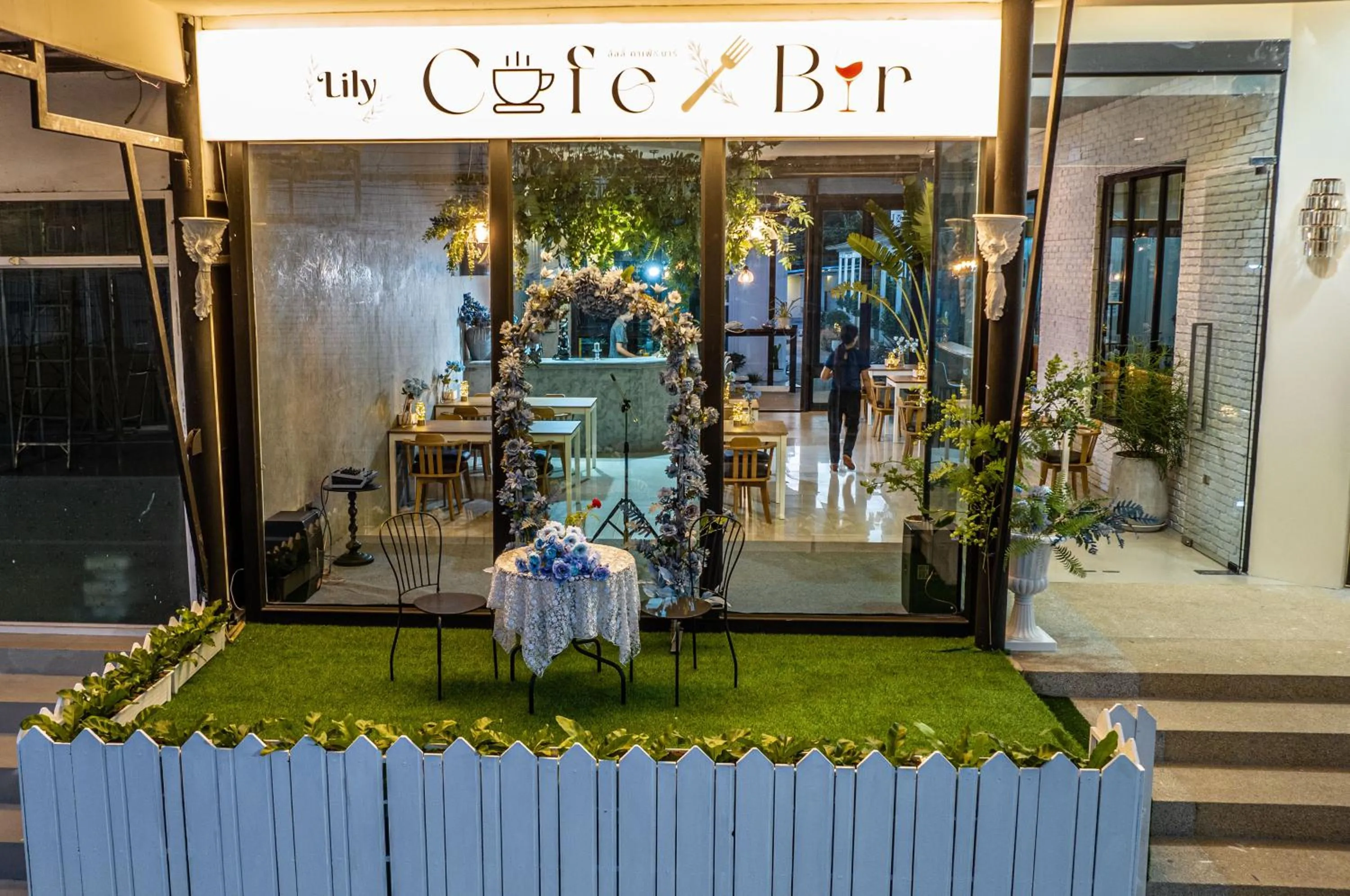 Restaurant/places to eat in Blue Carina Hotel Phuket