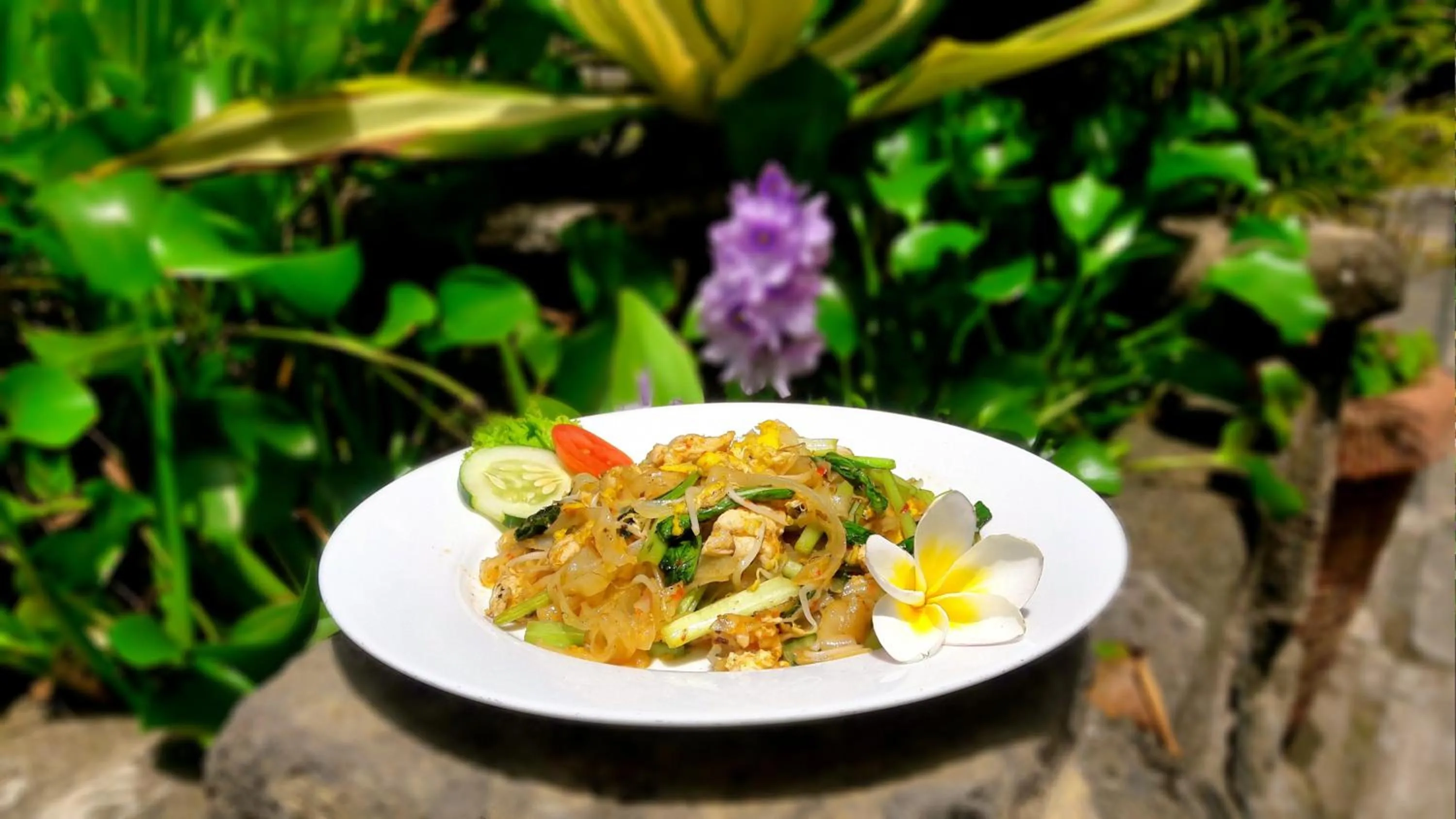 Food and drinks in Restu Bali Hotel