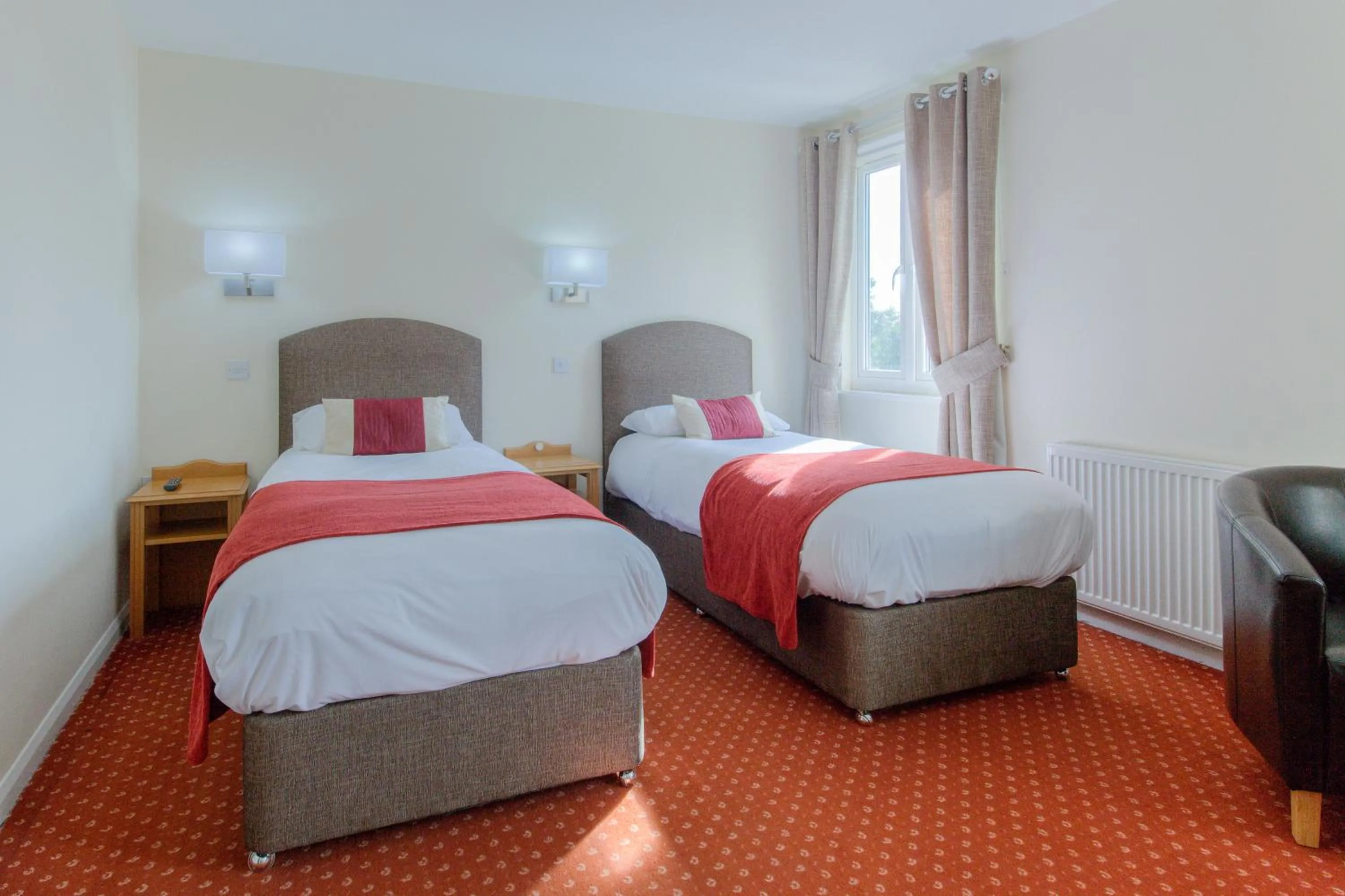 Bed in Wayford Bridge Inn Hotel