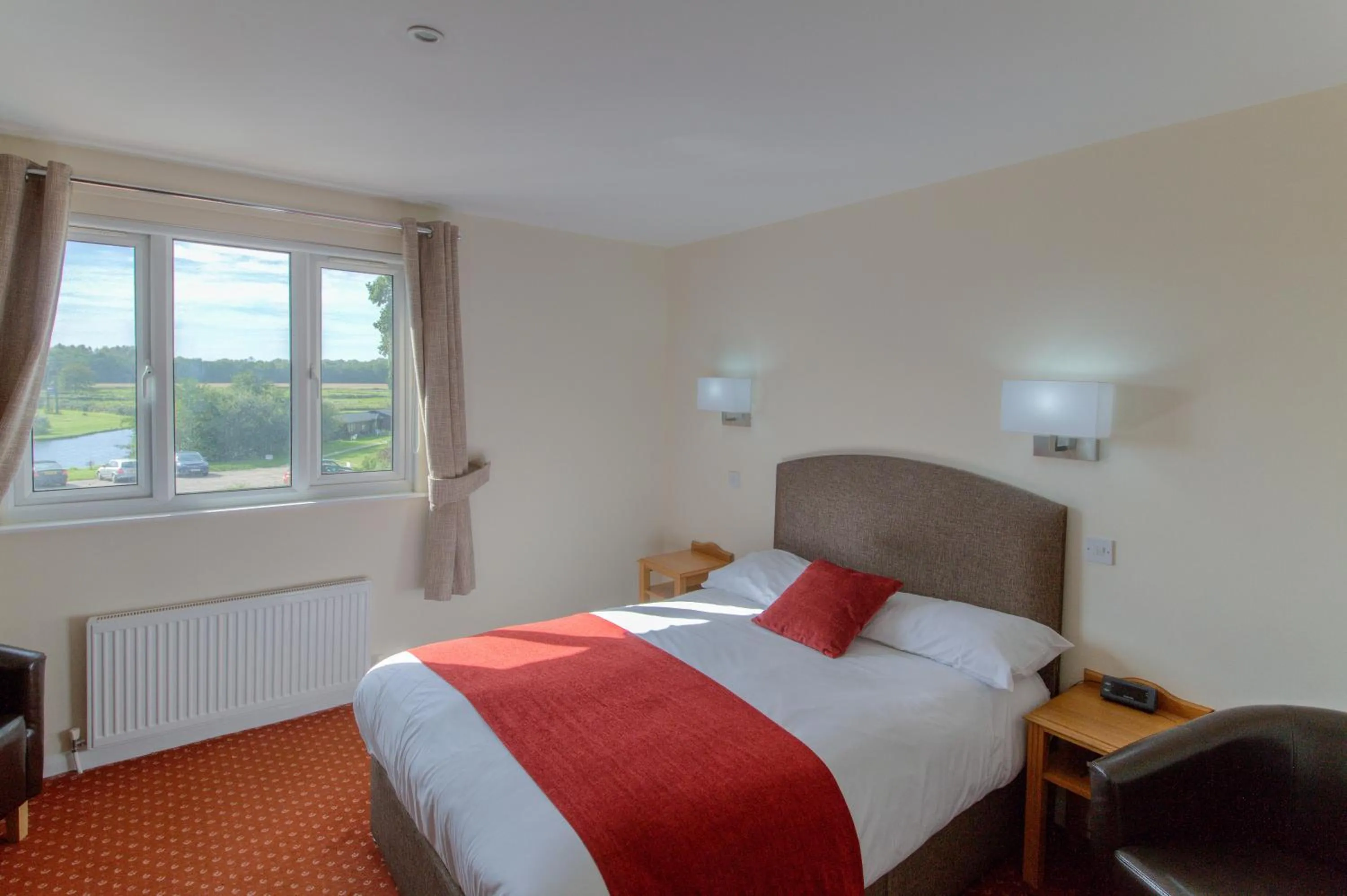 Bed in Wayford Bridge Inn Hotel