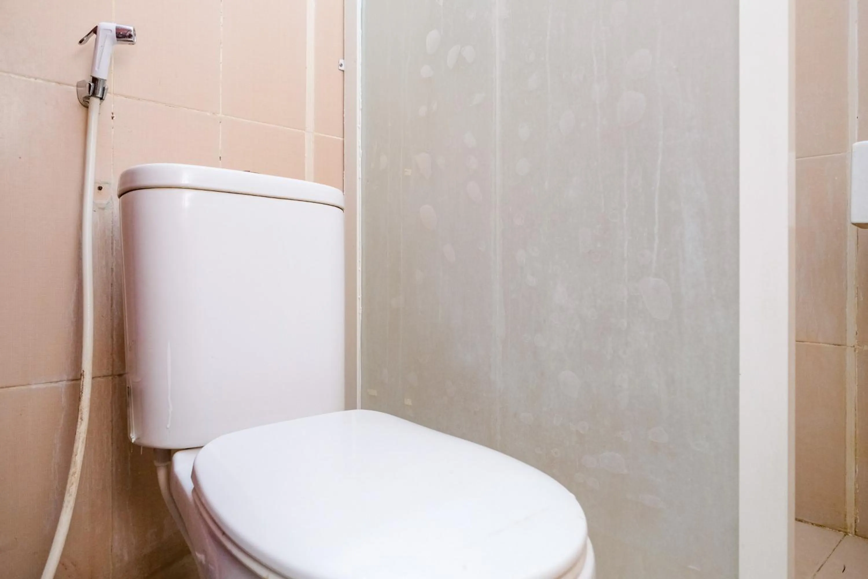 Bathroom in RedDoorz near Legian Street