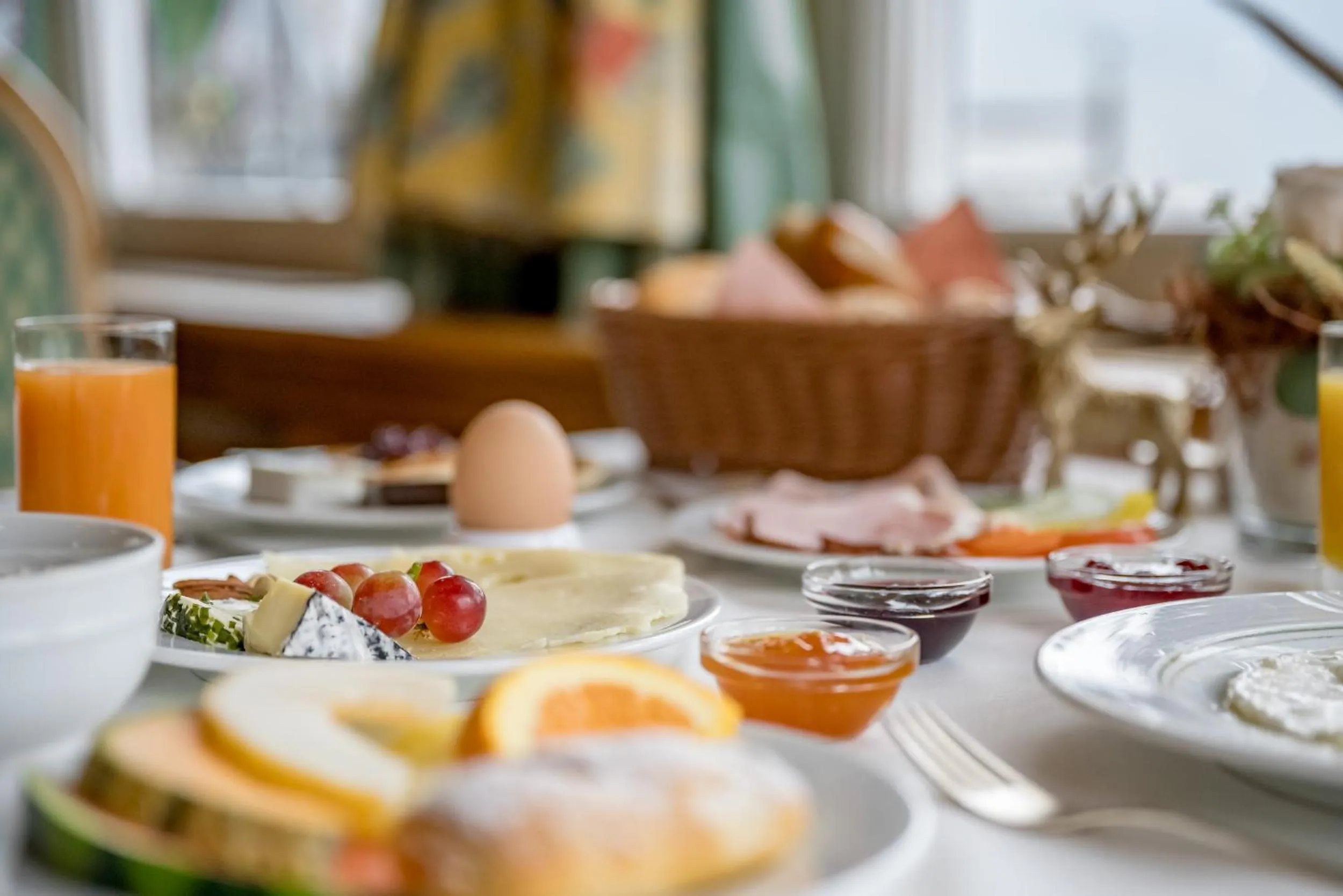 Buffet breakfast in Wellness & Sporthotel Alpenhof