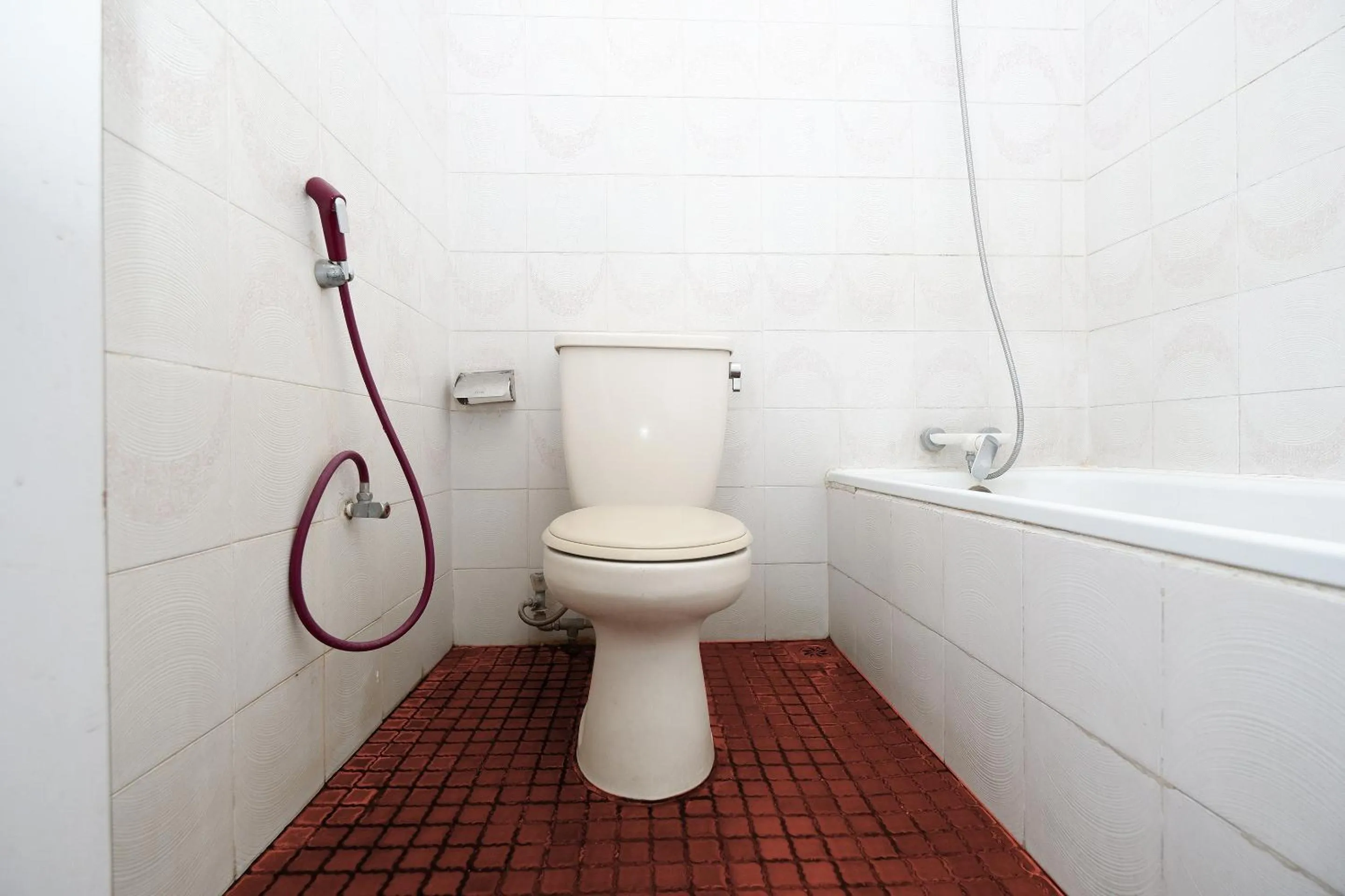 Bathroom in OYO 1843 Cahya Nirwana