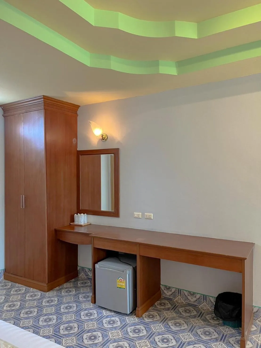 Photo of the whole room in Sunsea Resort