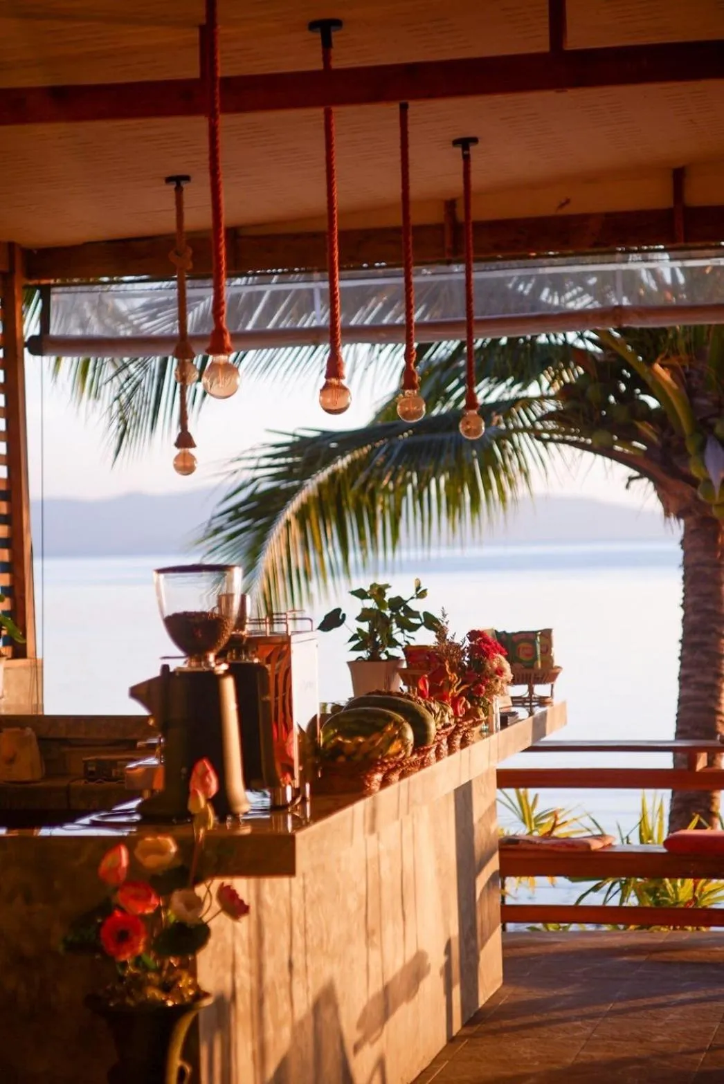 Restaurant/places to eat in Sunsea Resort