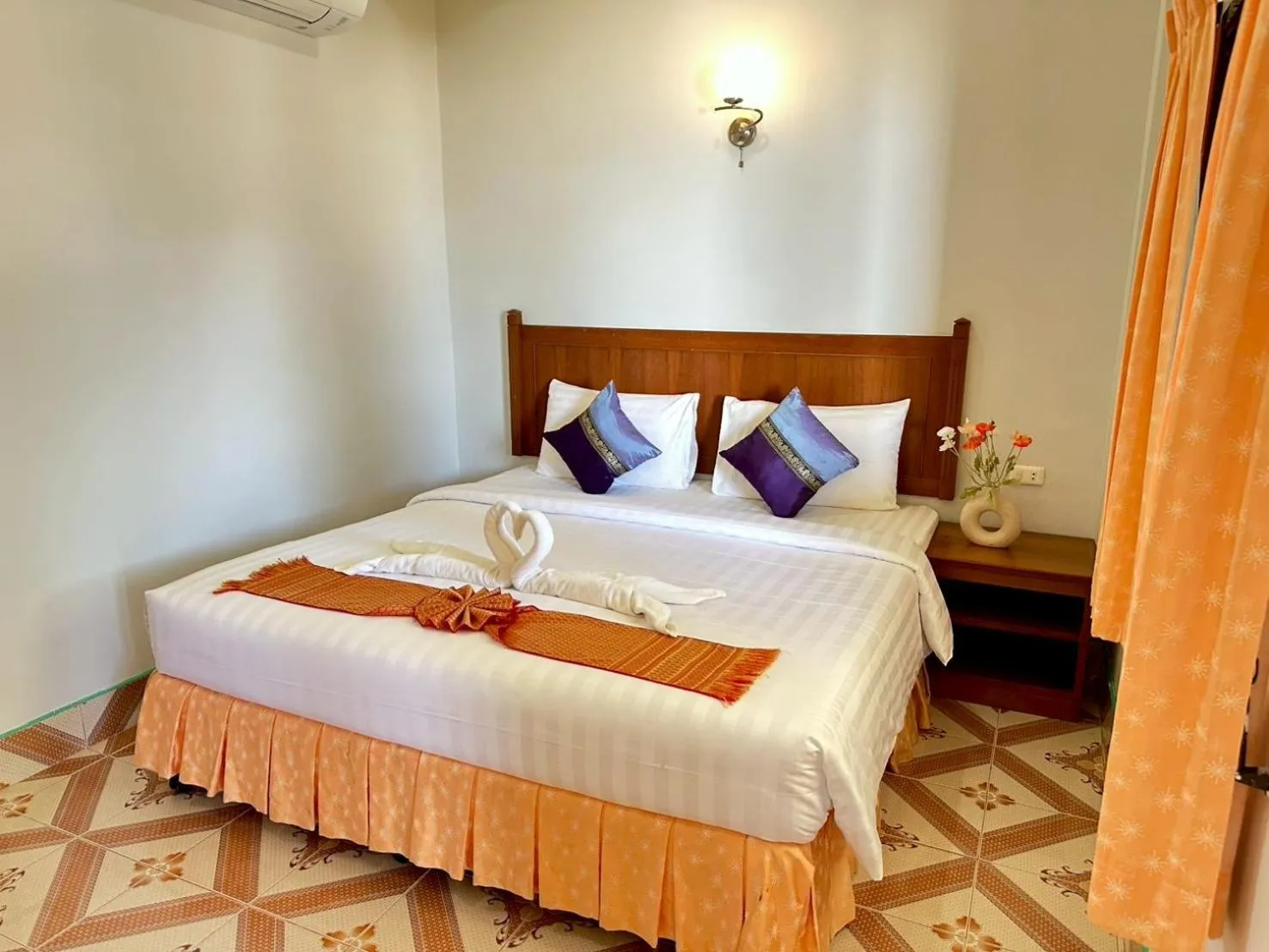 Bed in Sunsea Resort