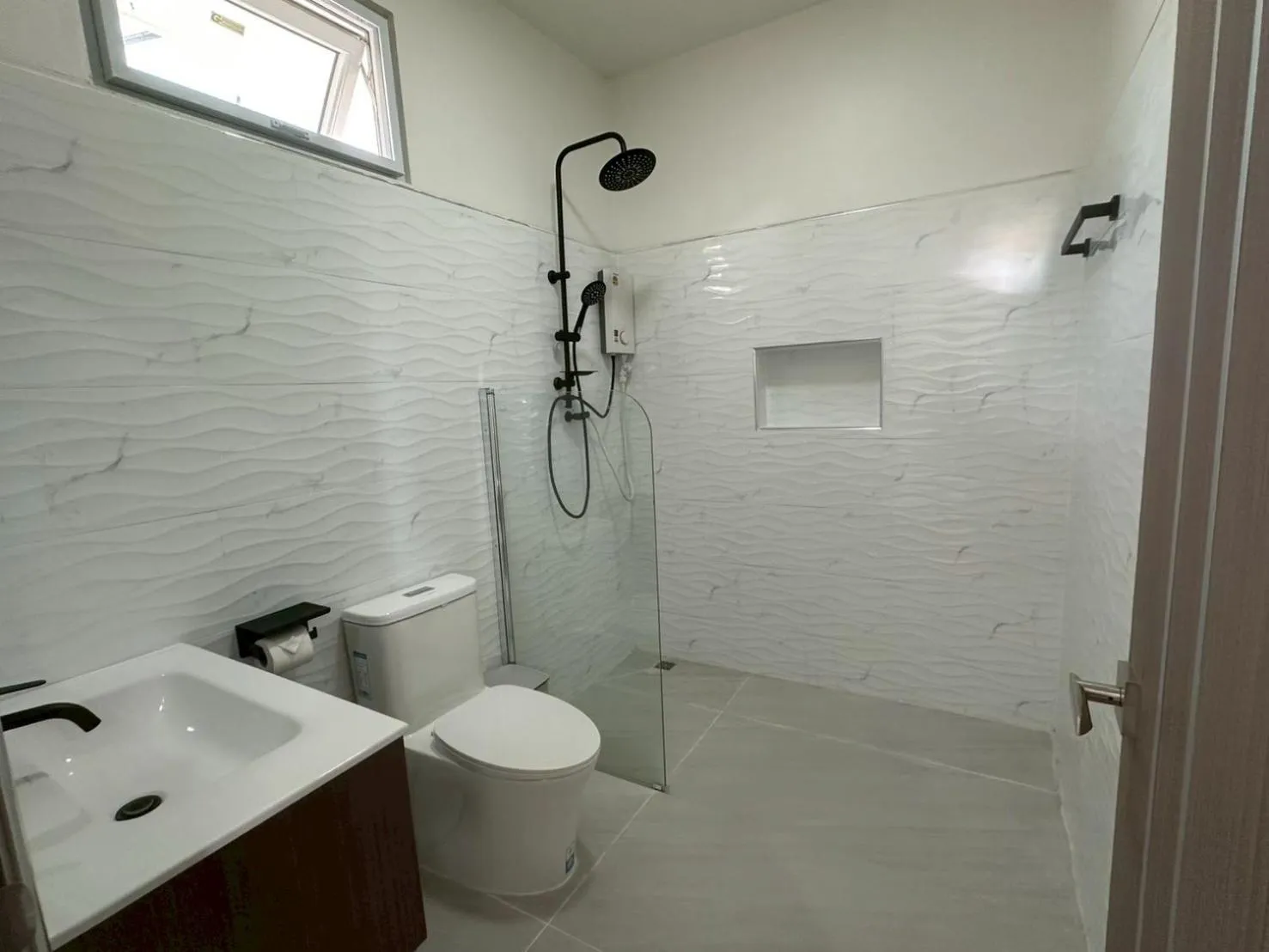 Shower in Sunsea Resort