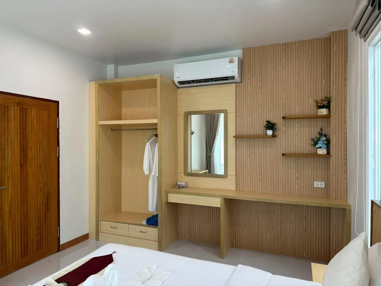 Photo of the whole room, Bed in Sunsea Resort