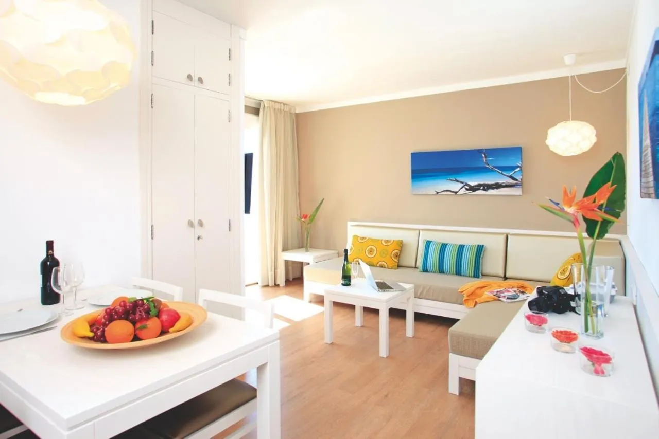 Living room in Apartamentos Bellamar