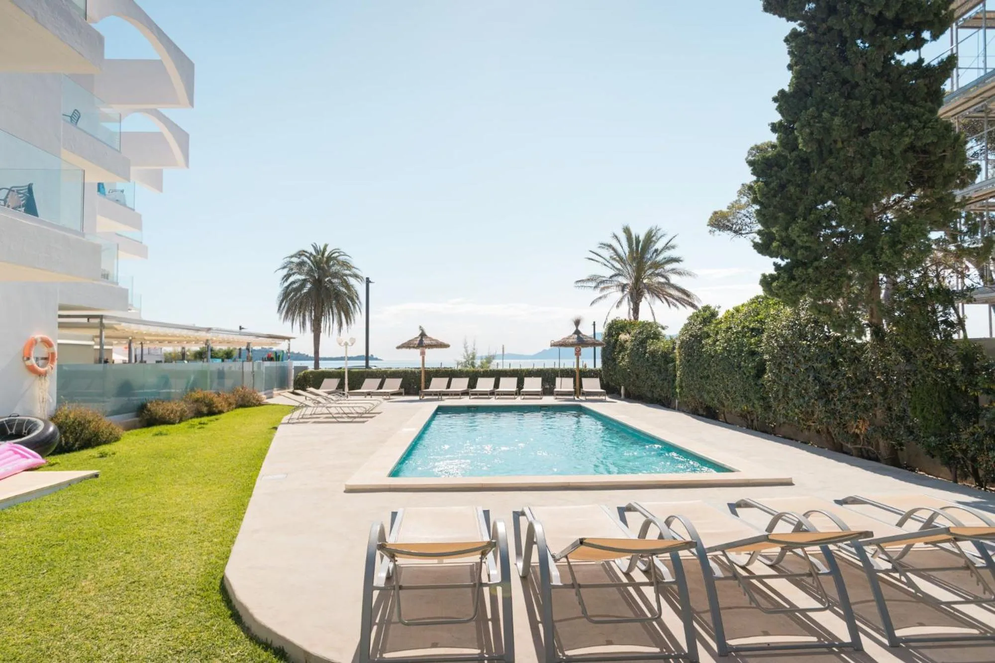 Pool view in Apartamentos Bellamar