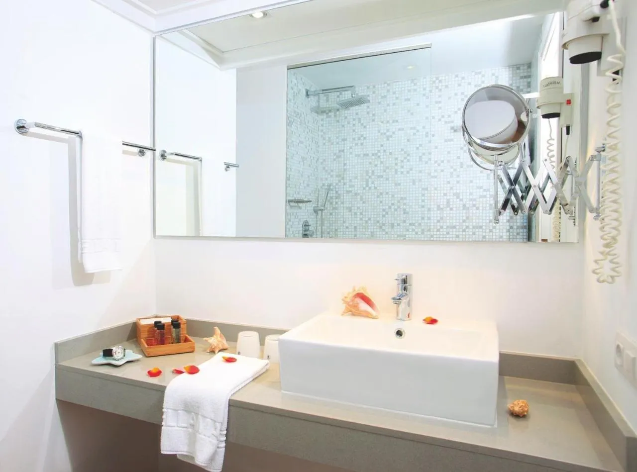 Shower in Apartamentos Bellamar