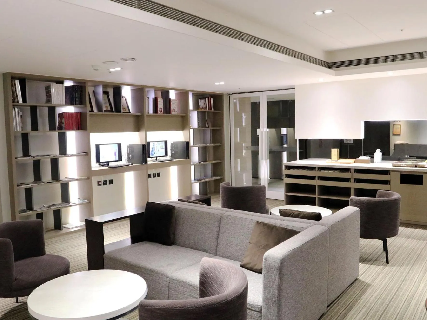 Business facilities in Hsin Hotel