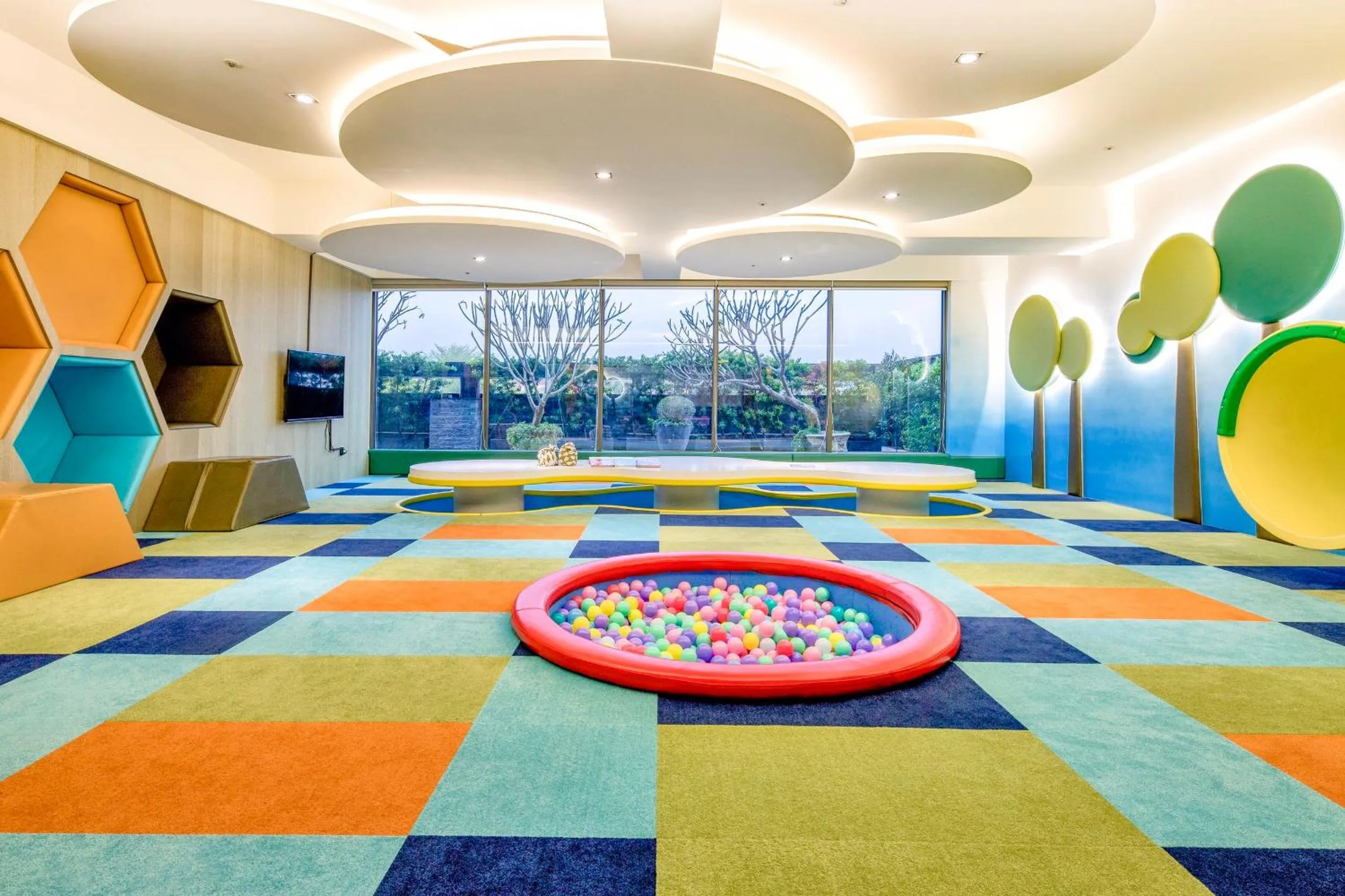 Children play ground in Hsin Hotel