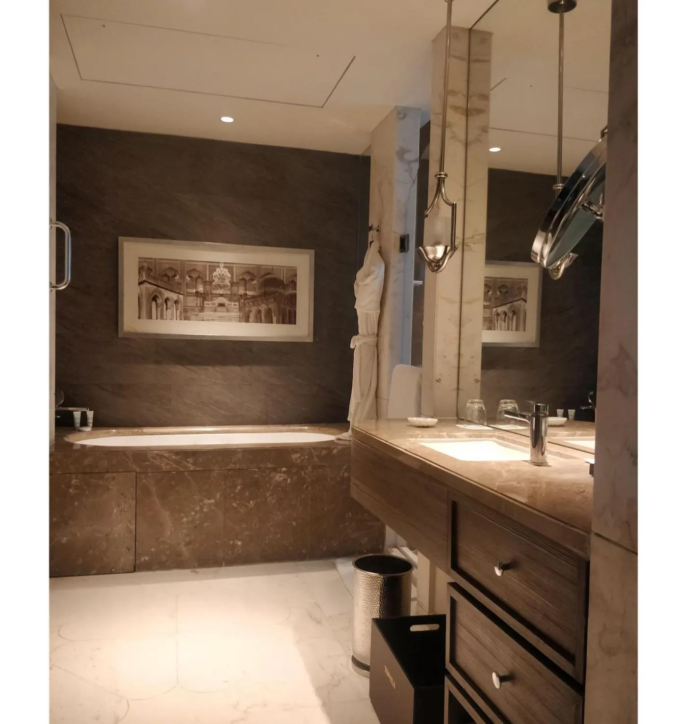 Bathroom in ITC Kohenur, a Luxury Collection Hotel, Hyderabad