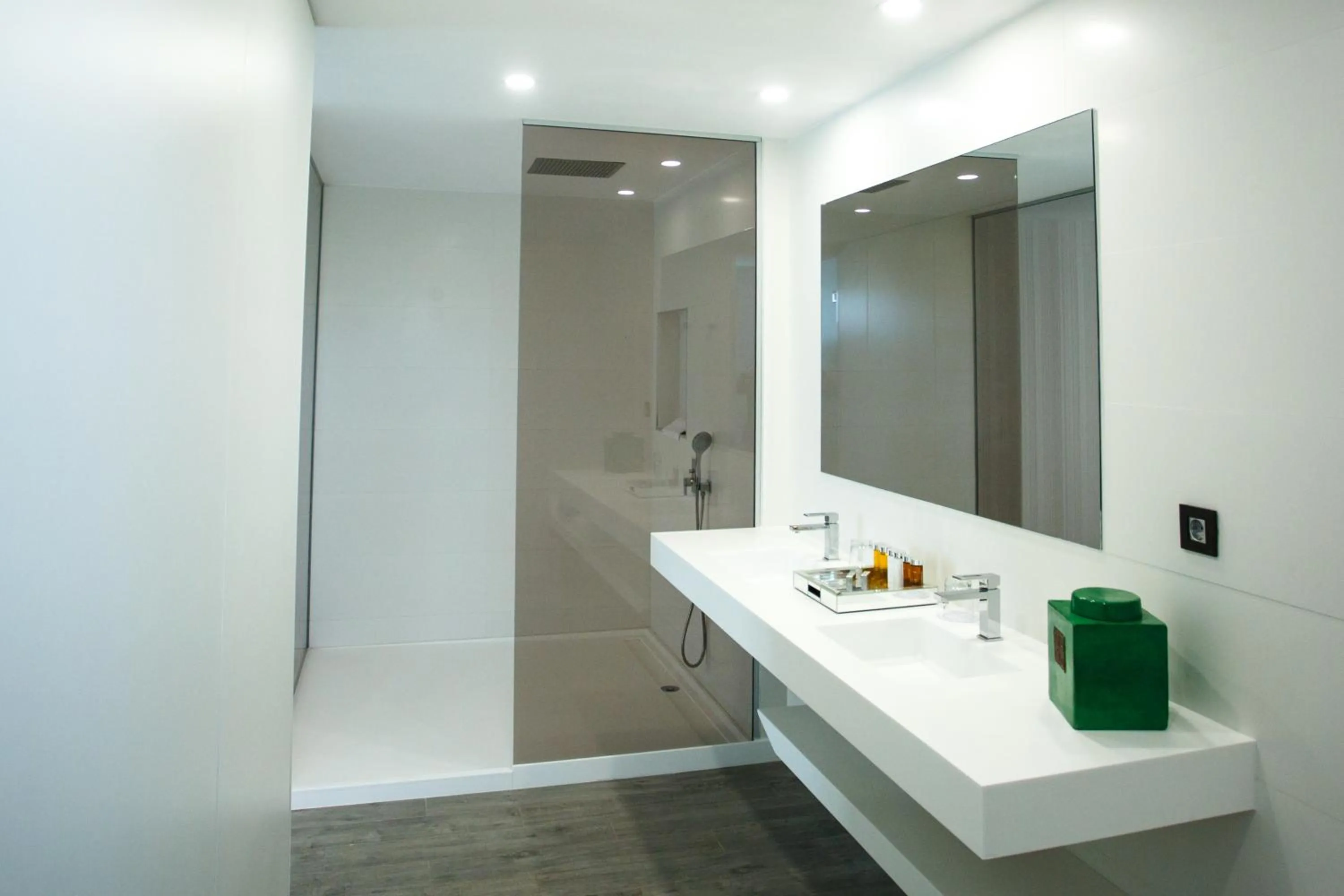 Shower in Seven Hotel & Wellness - Gay Men Only