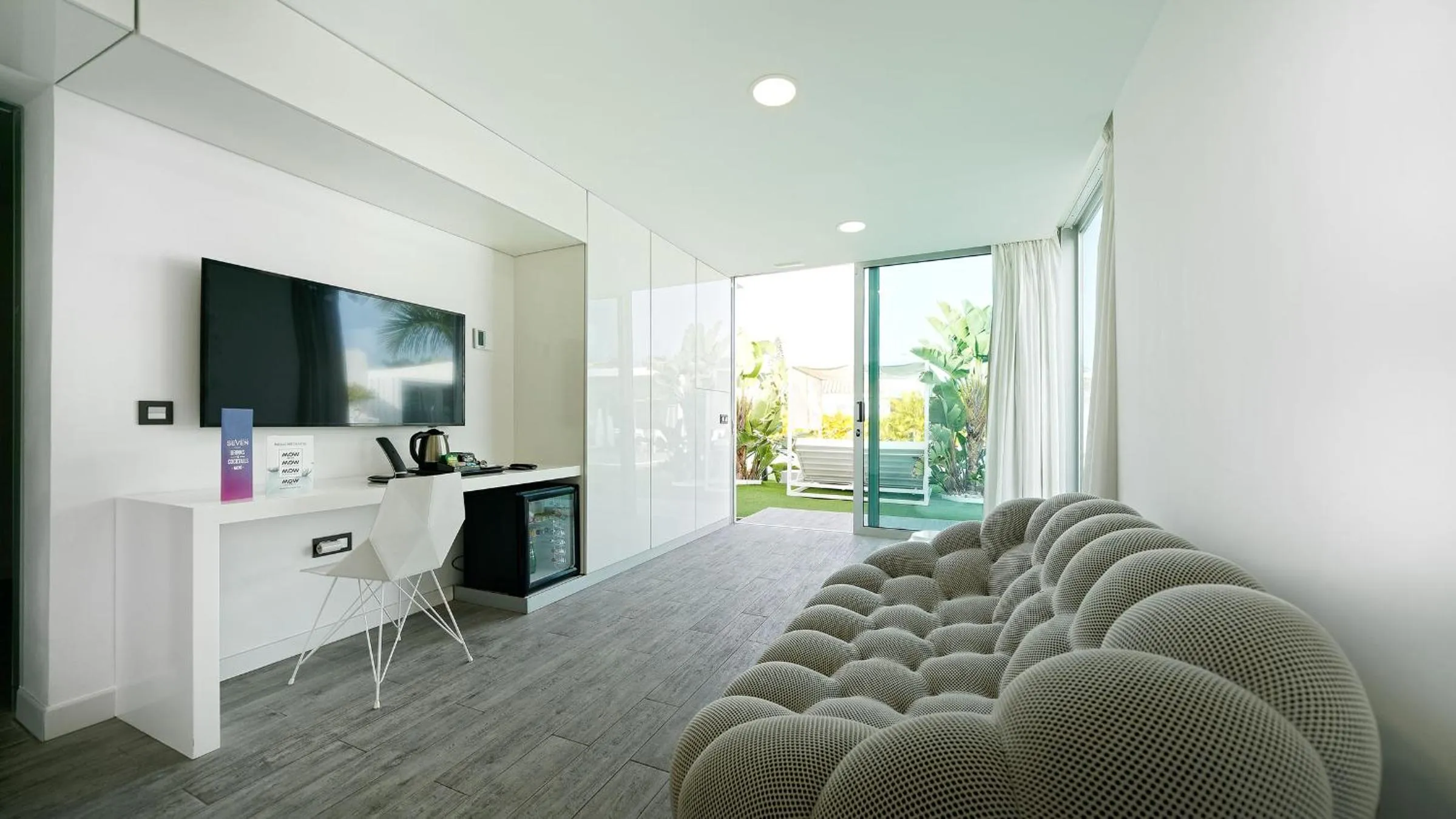 Seven Hotel & Wellness - Gay Men Only