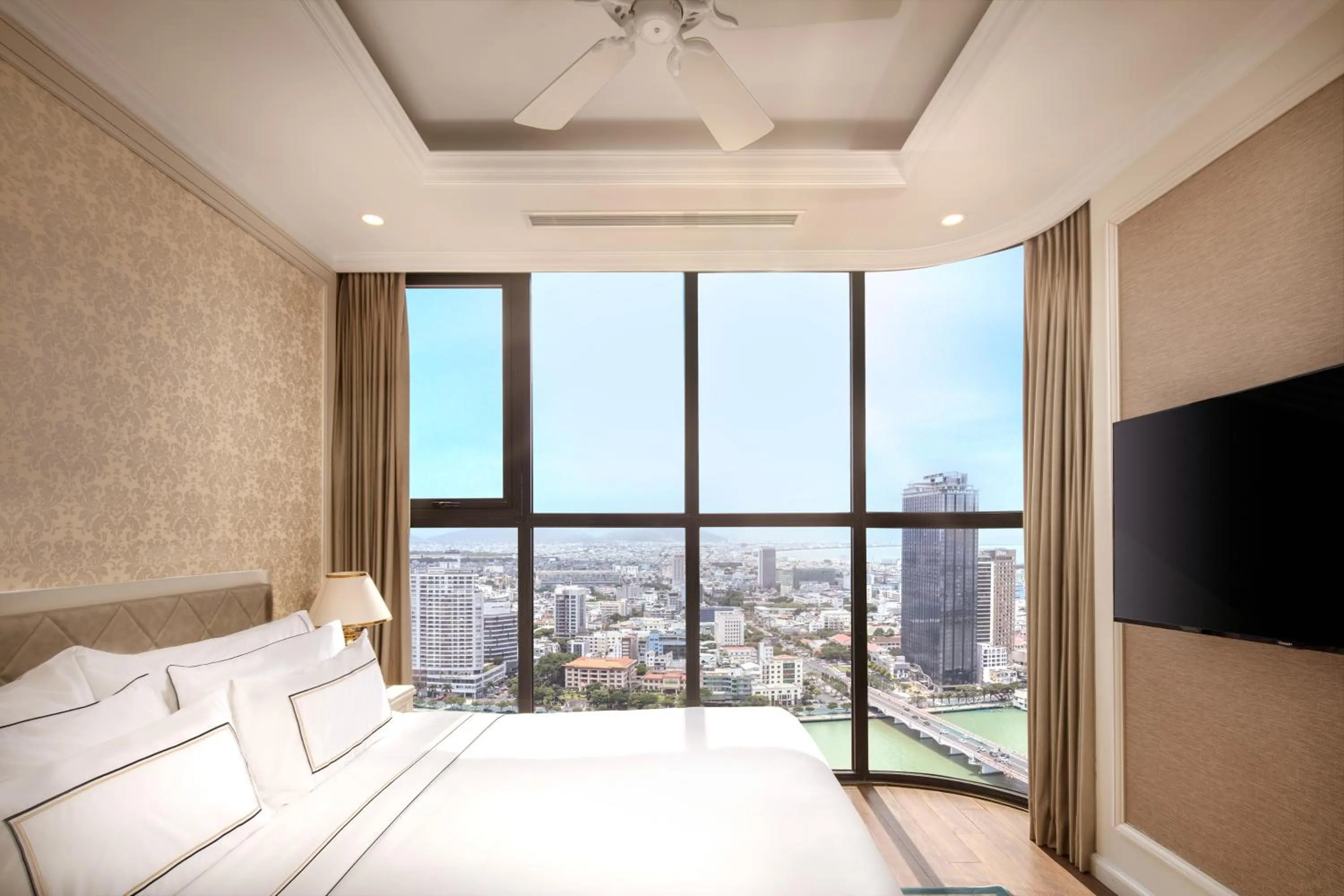 View (from property/room), Bed in Meliá Vinpearl Danang Riverfront