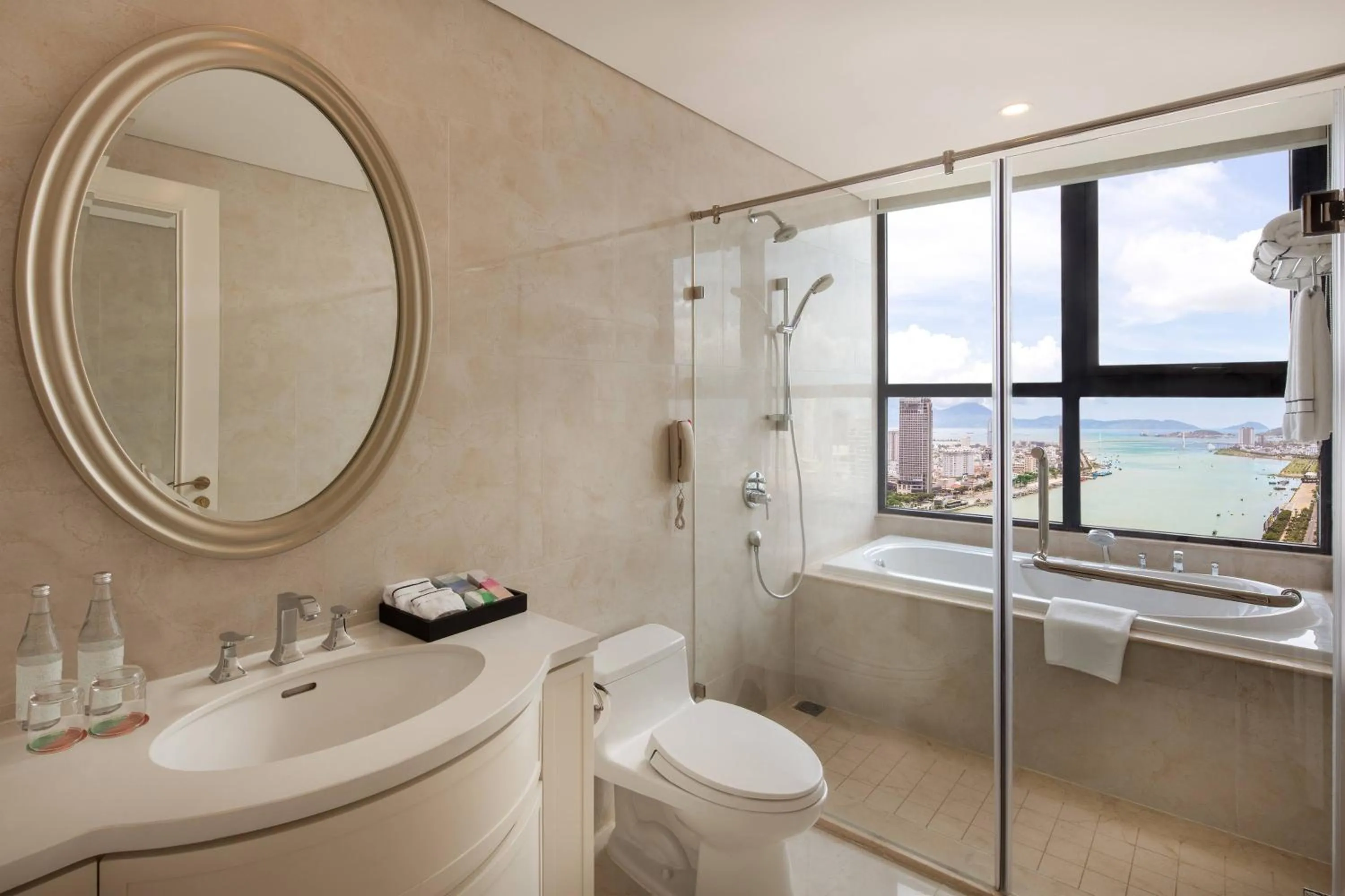 Bathroom in Meliá Vinpearl Danang Riverfront