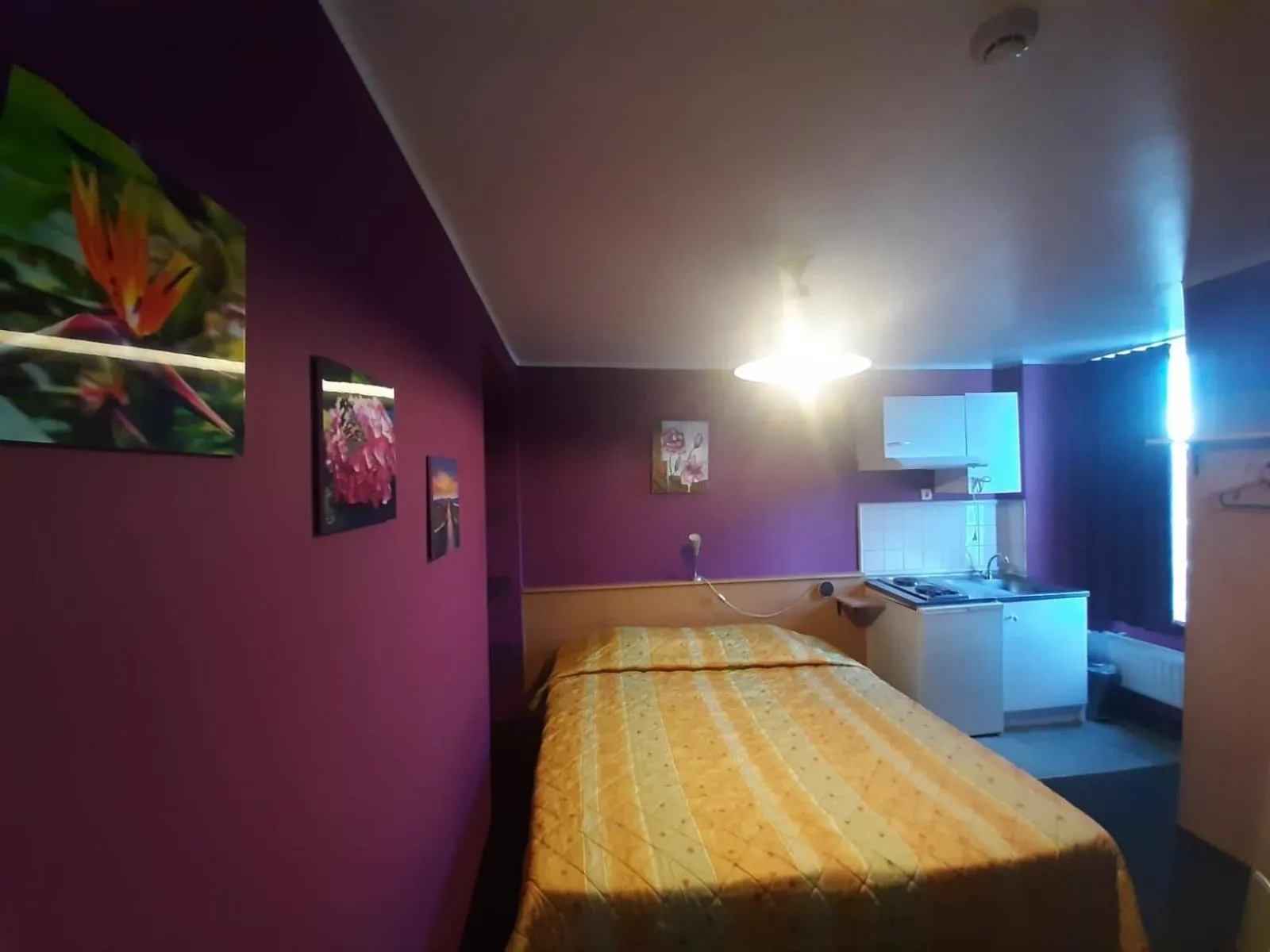 Bed in hotel Melissa