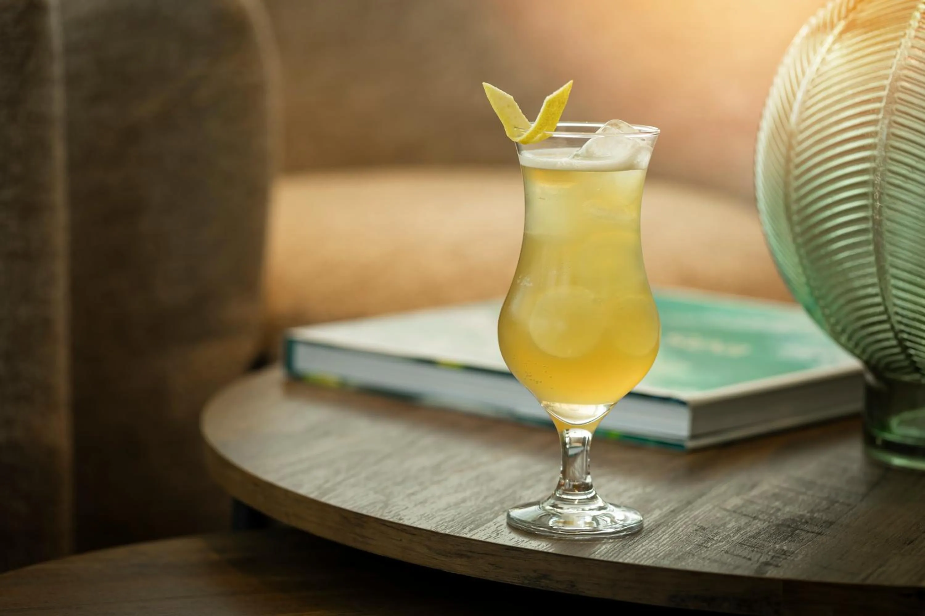 Lounge or bar in voco Southampton by IHG