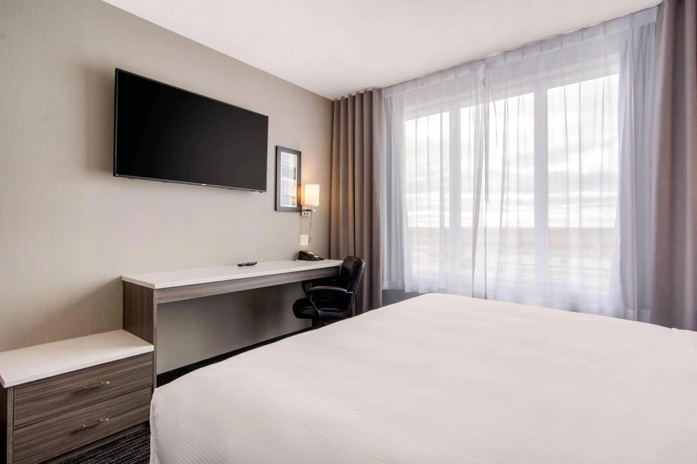 Bedroom in Comfort Inn & Suites