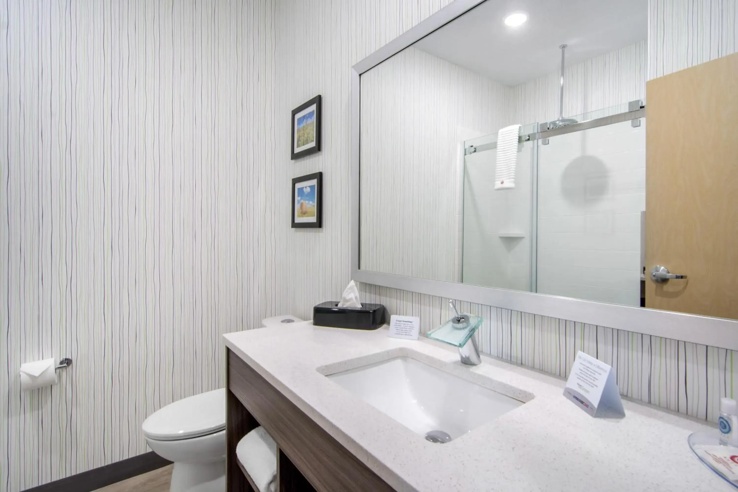 Queen Room with Two Queen Beds in Comfort Inn & Suites Queen Room with Two Queen Beds in Comfort Inn & Suites