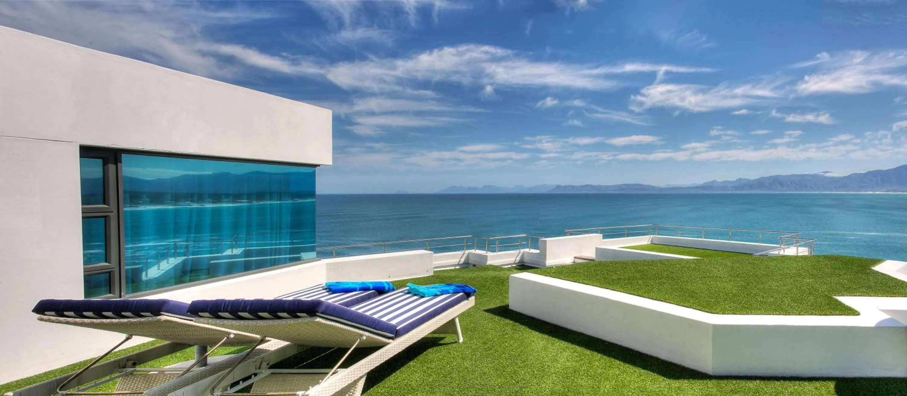 People in Sea Star Cliff