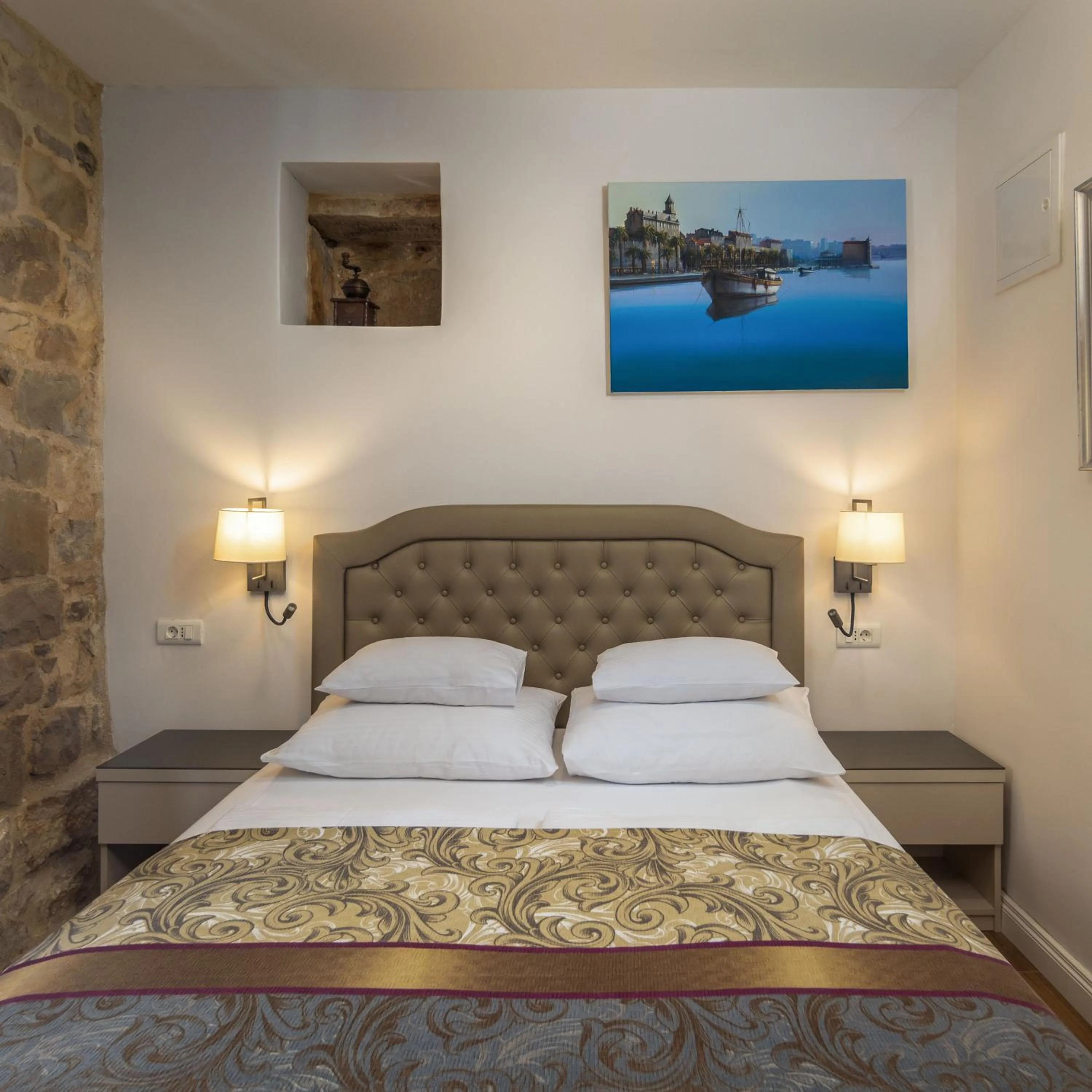 Bed in Hotel Agava Split