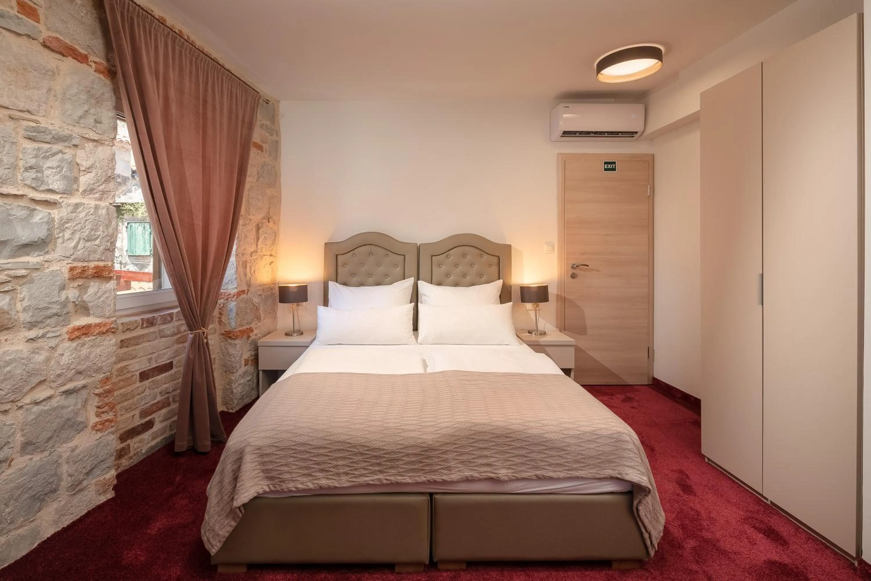 Bed in Hotel Agava Split