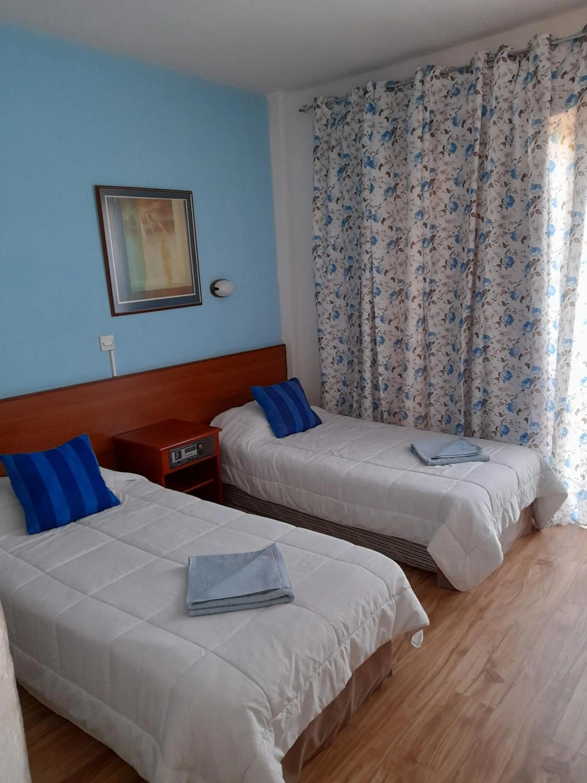 Bedroom, Bed in Onisillos Hotel