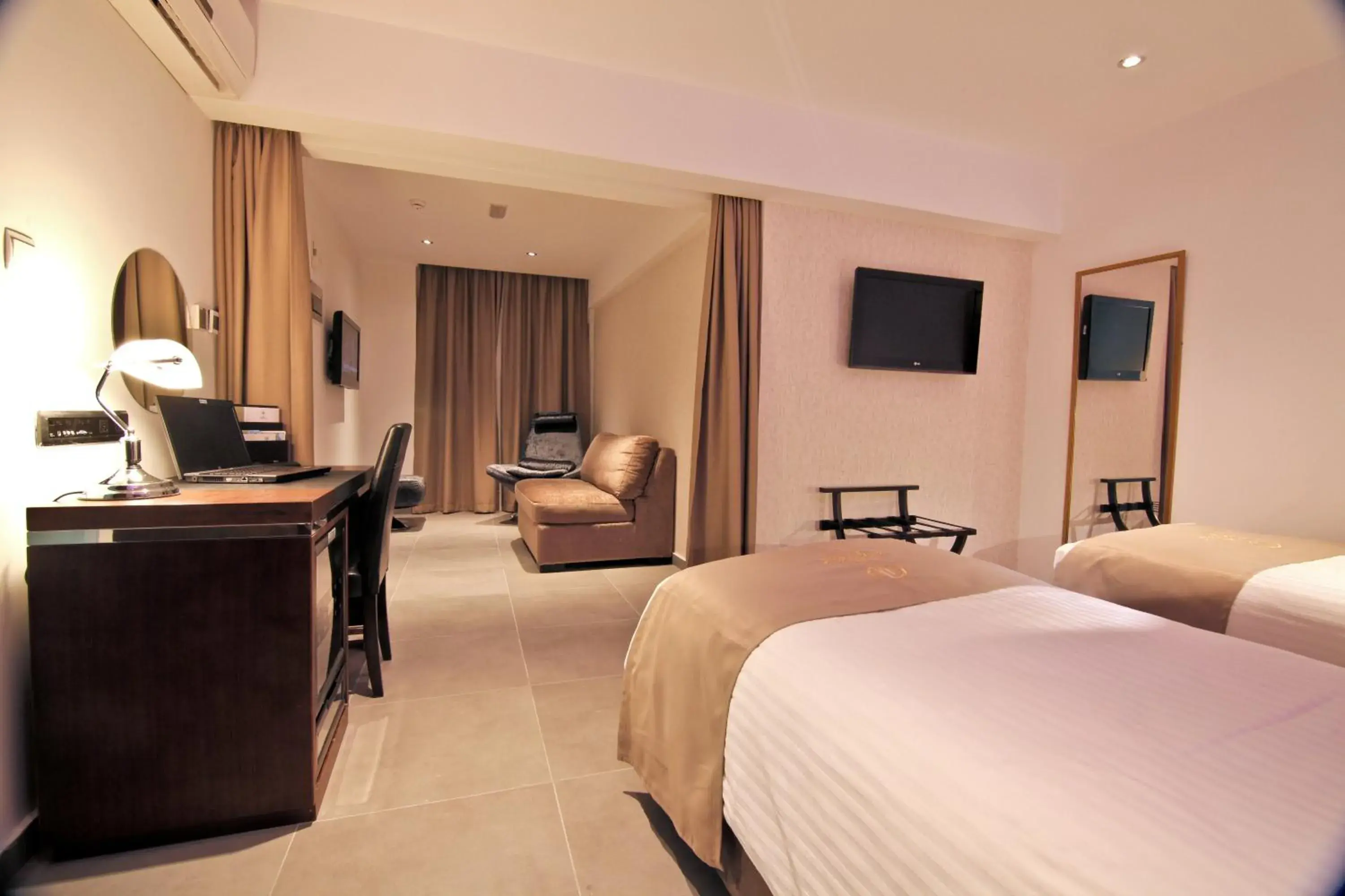 Superior Twin Room - single occupancy in Achilleos City Hotel Superior Twin Room - single occupancy in Achilleos City Hotel