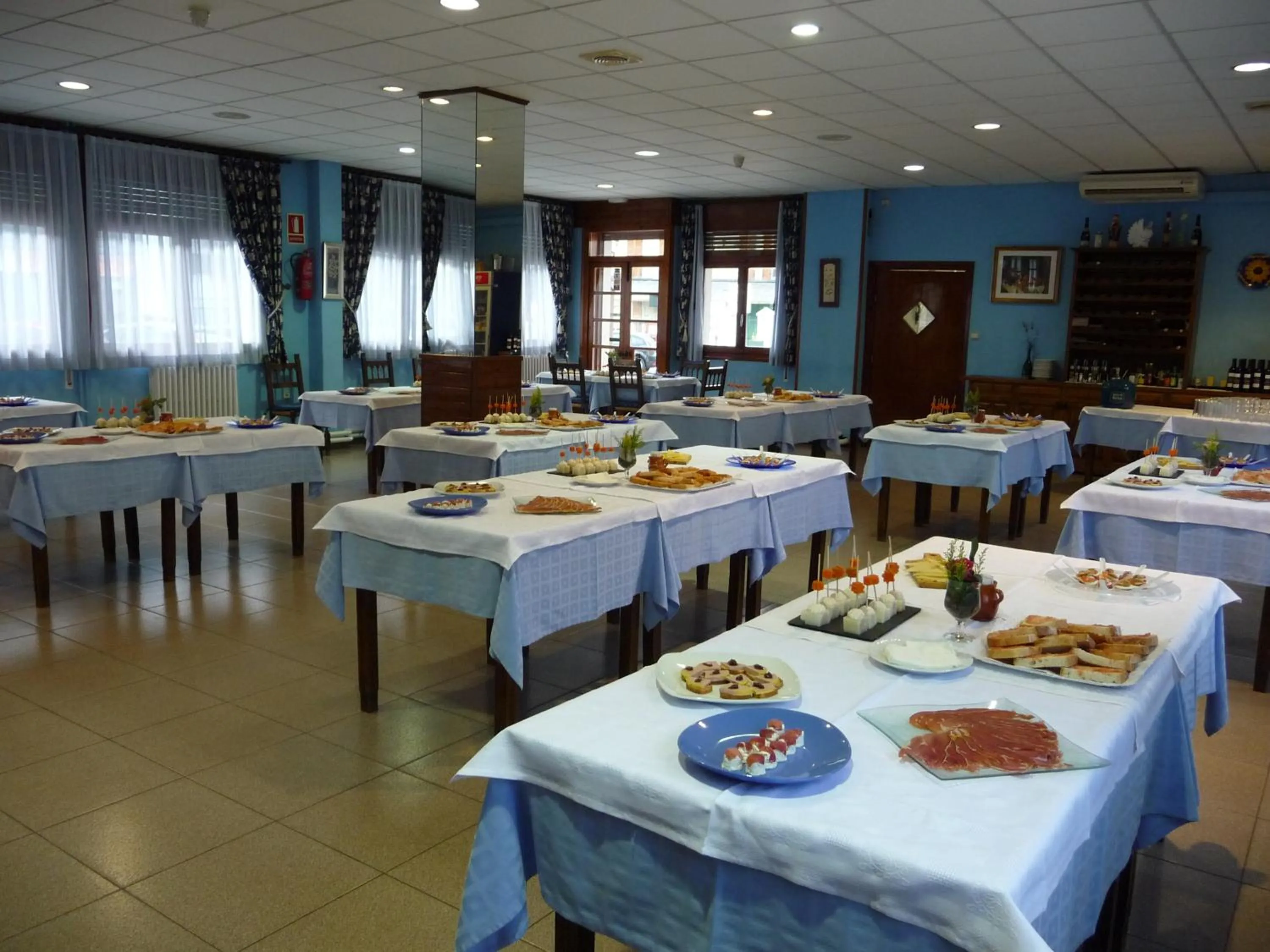 Restaurant/places to eat in Hotel Garona