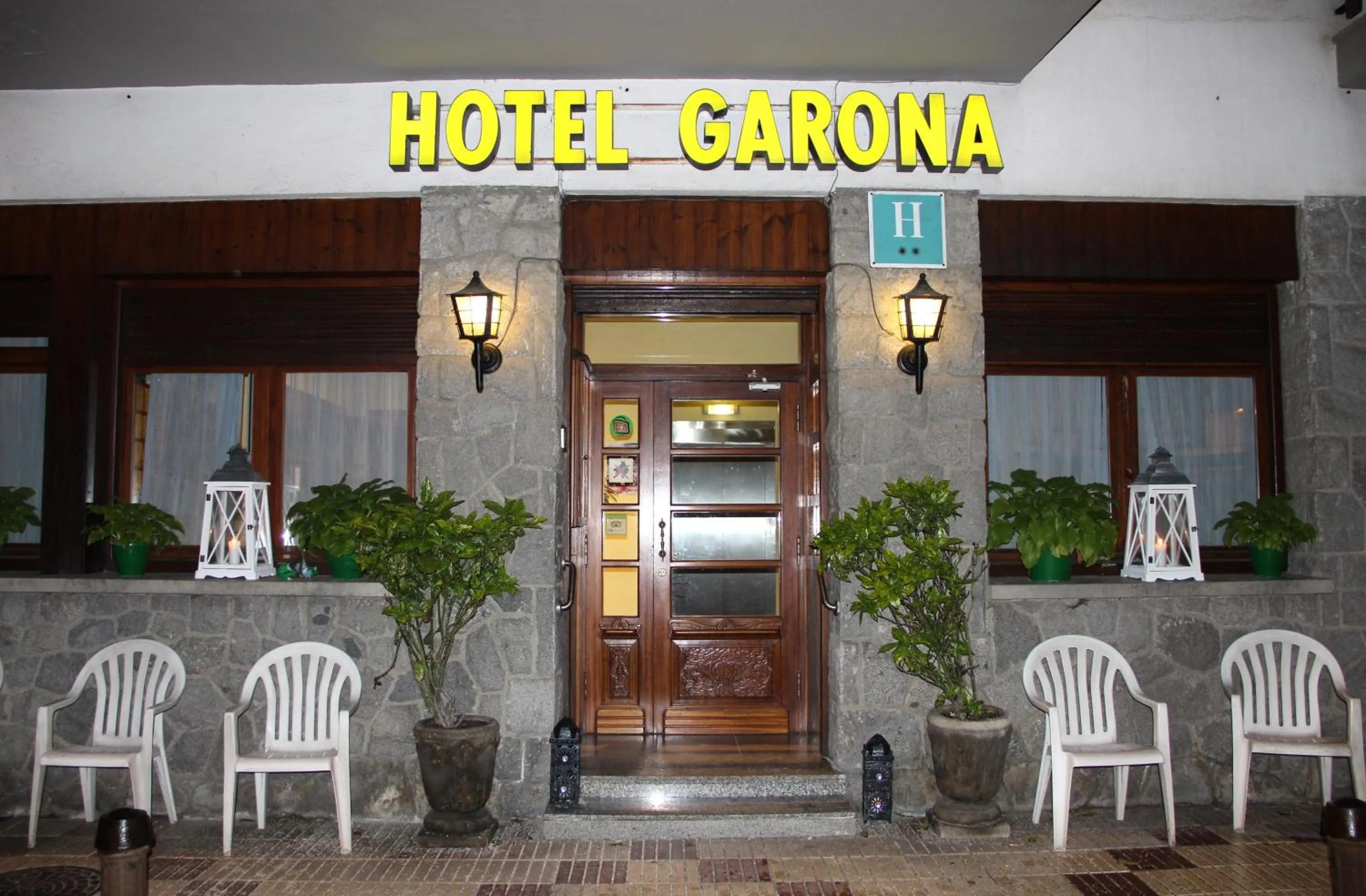 Facade/entrance in Hotel Garona
