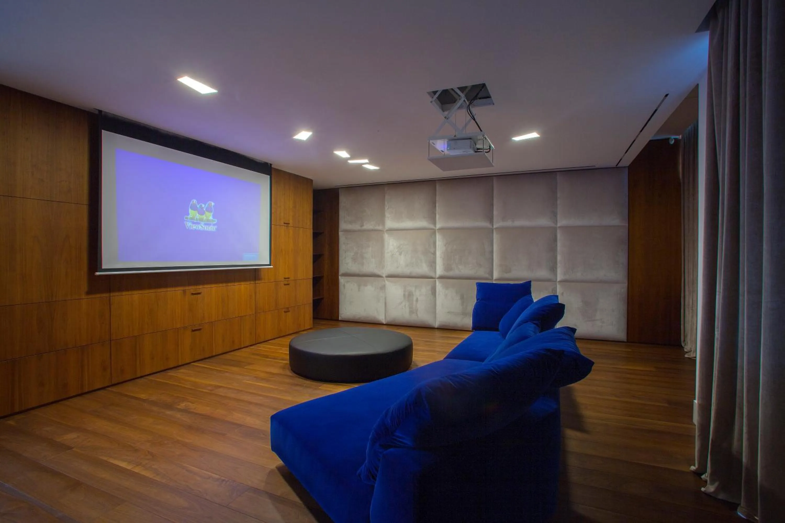 TV and multimedia in Olympic Residence Deluxe Apartments