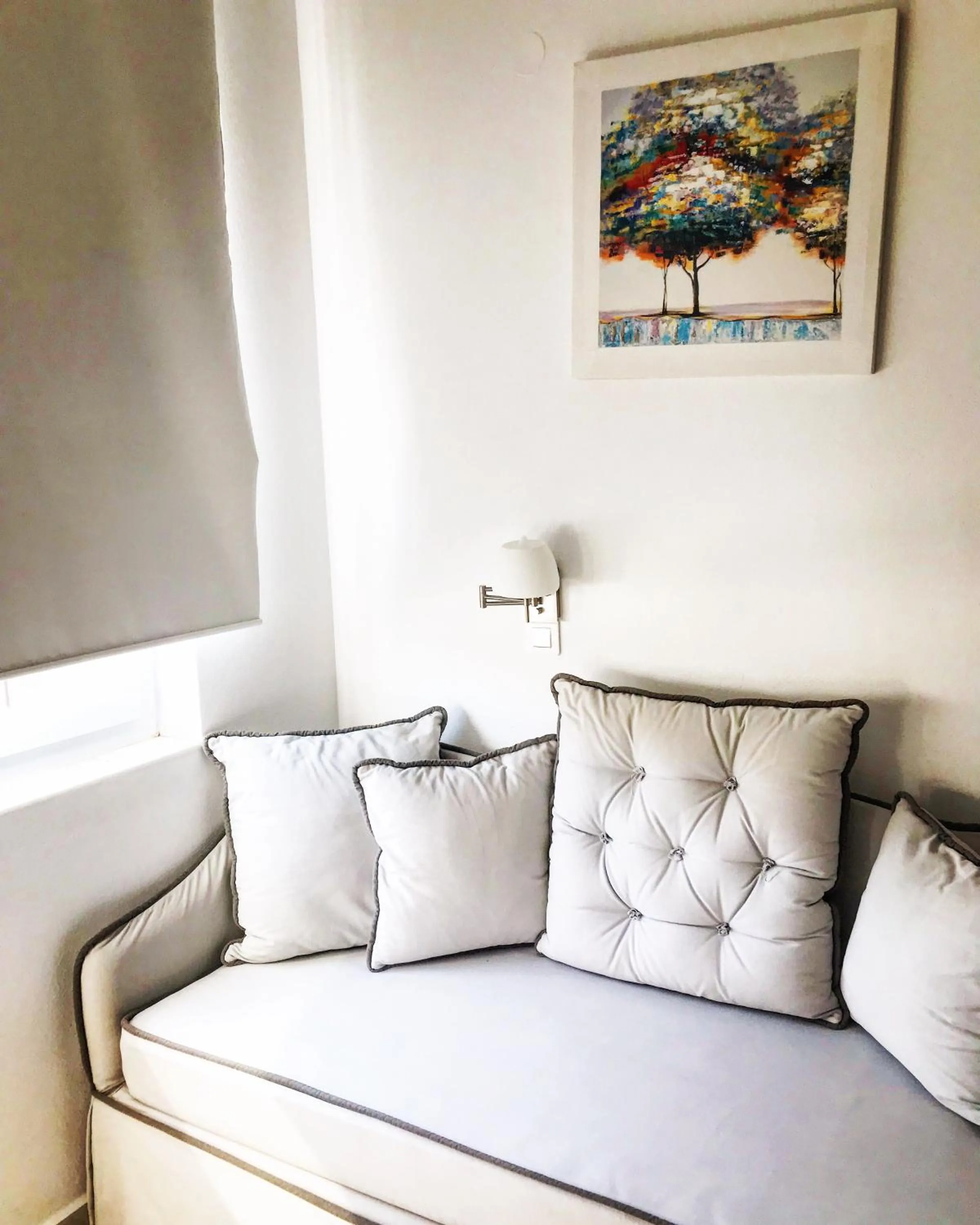 Living room, Bed in Pal Beach