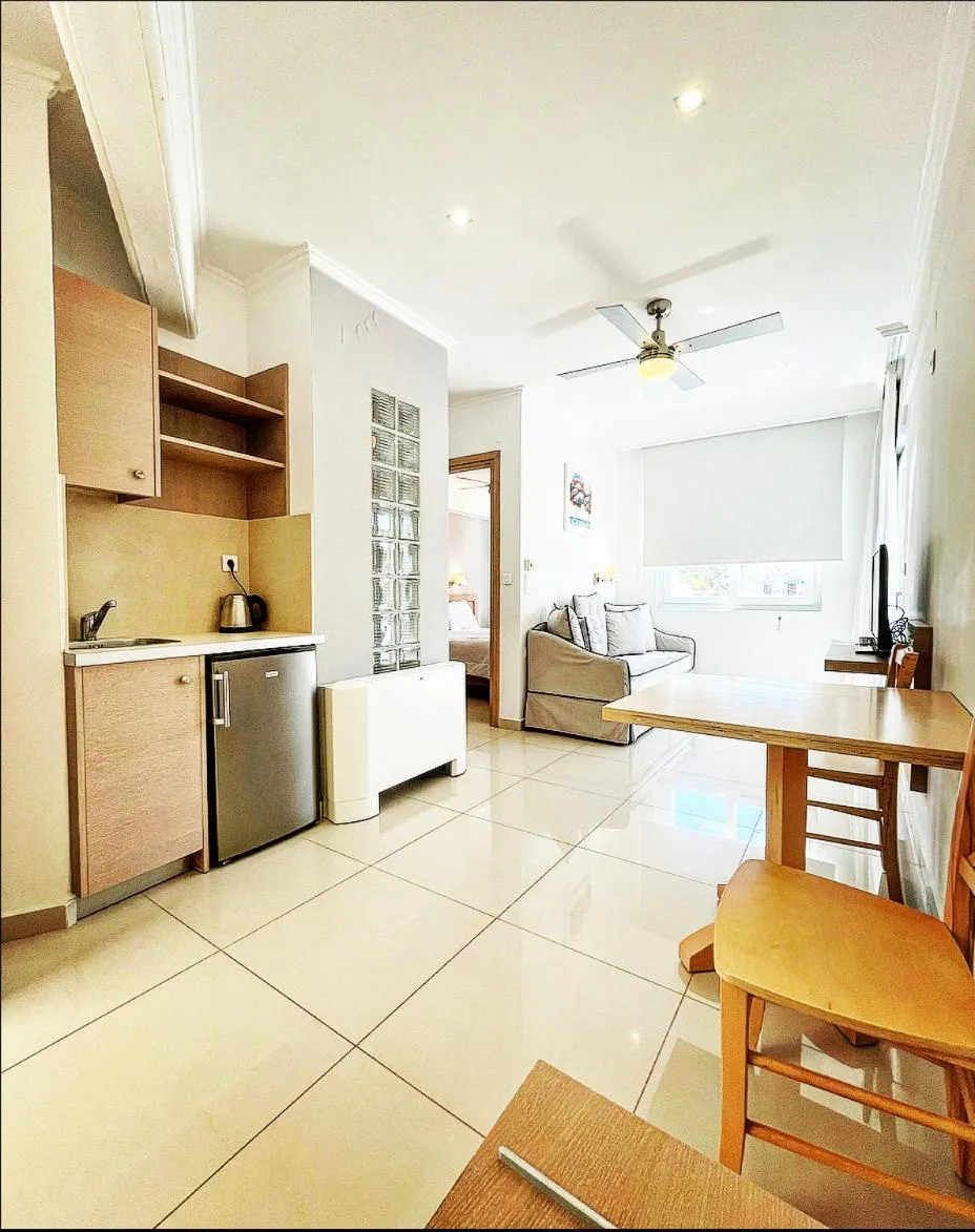 Kitchen or kitchenette in Pal Beach