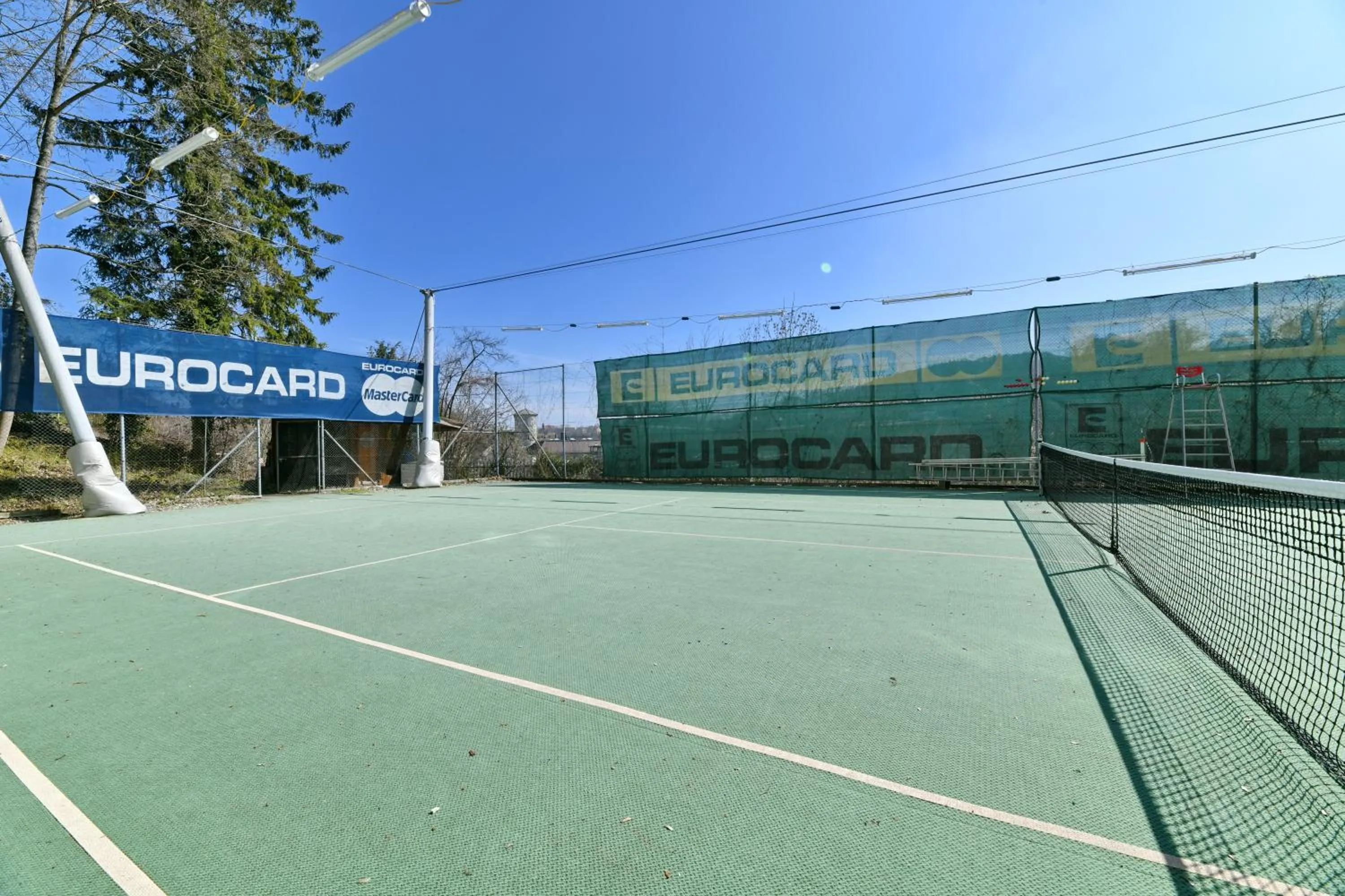 Tennis court in Hotel Park Villa