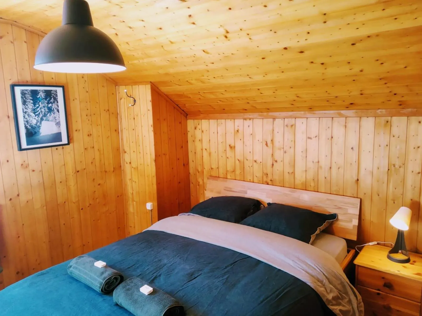 Bed in Hôtel Pension du Lac Bleu