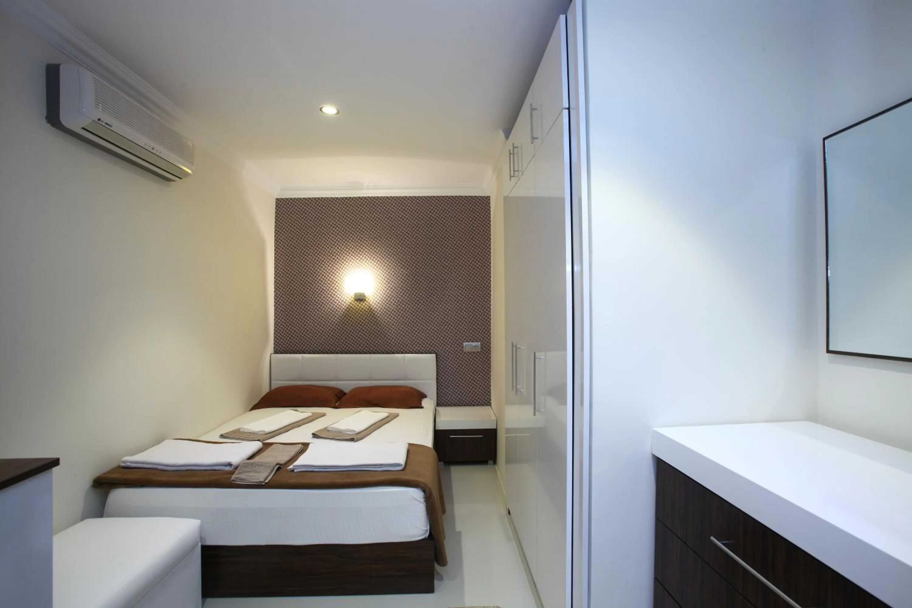 Bedroom in Albatros Hotel