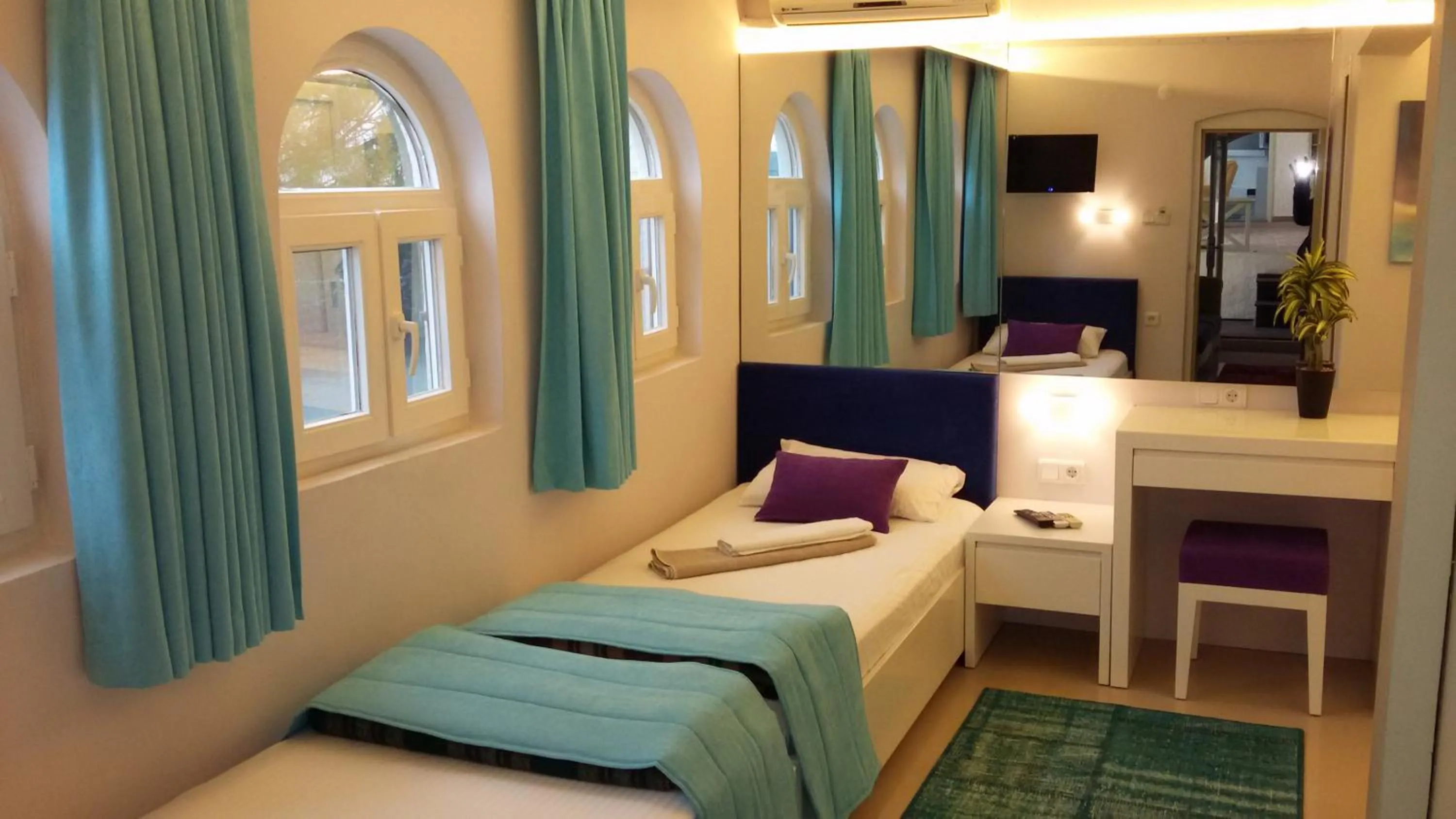 Bedroom in Albatros Hotel